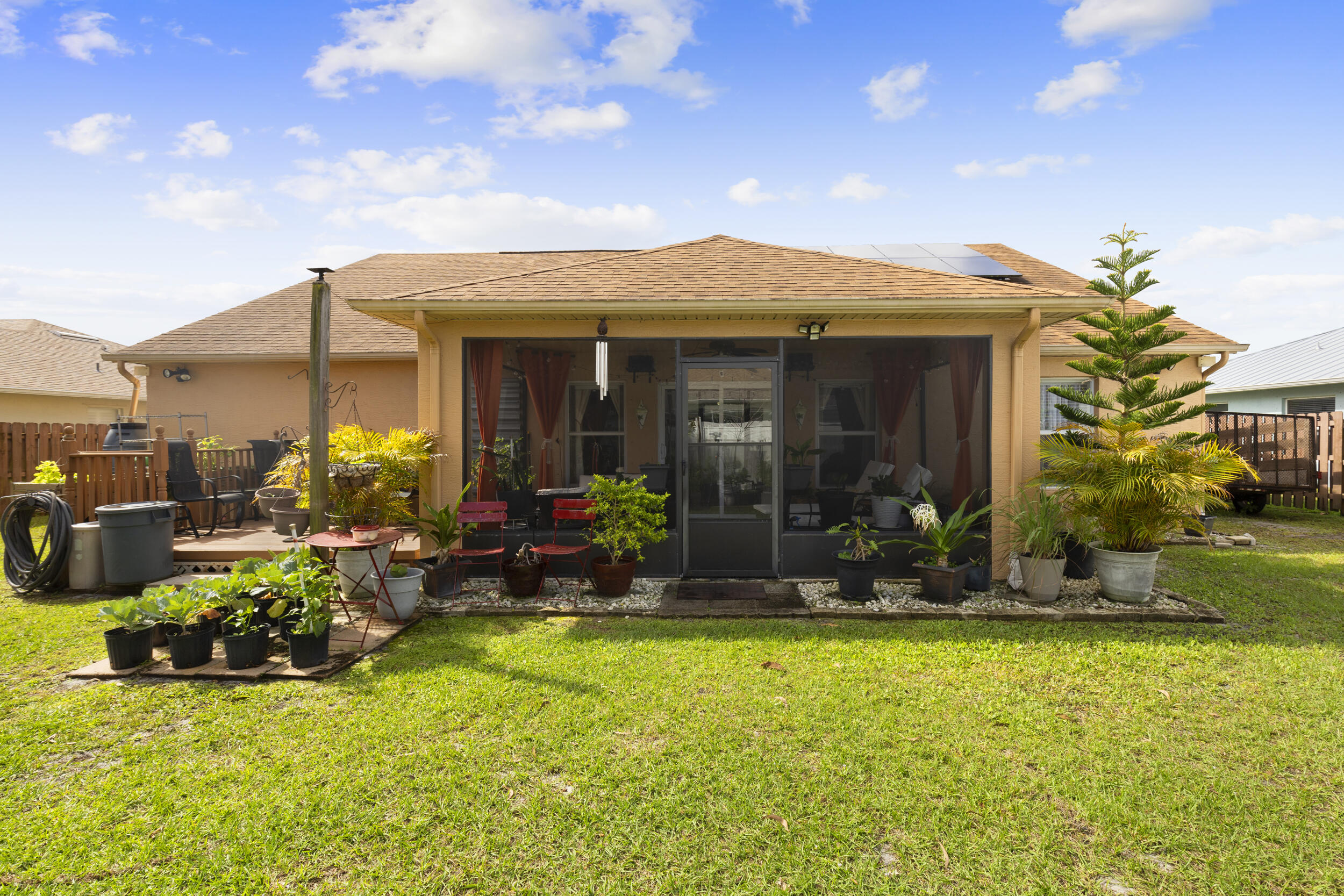 PORT ST LUCIE SECTION 48 1ST REPLAT - Residential