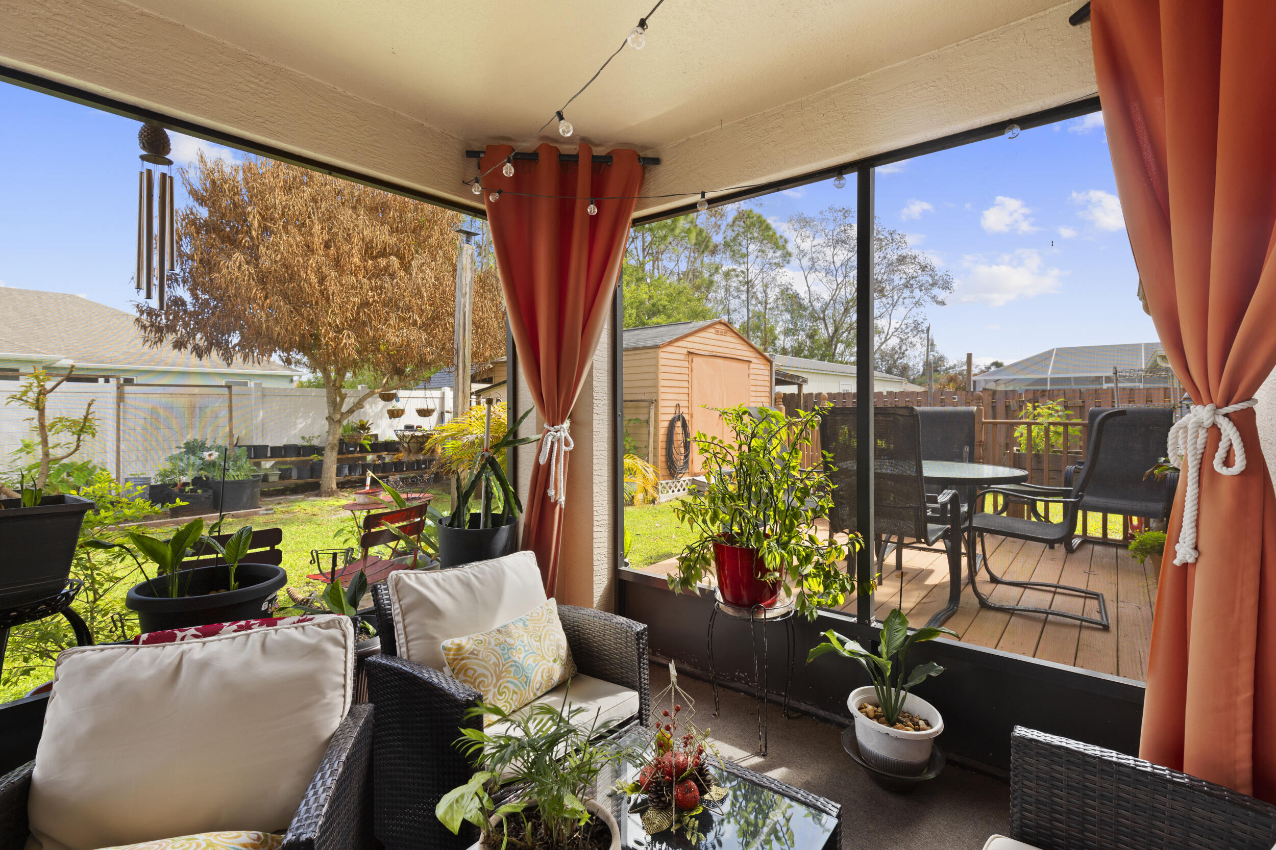 PORT ST LUCIE SECTION 48 1ST REPLAT - Residential