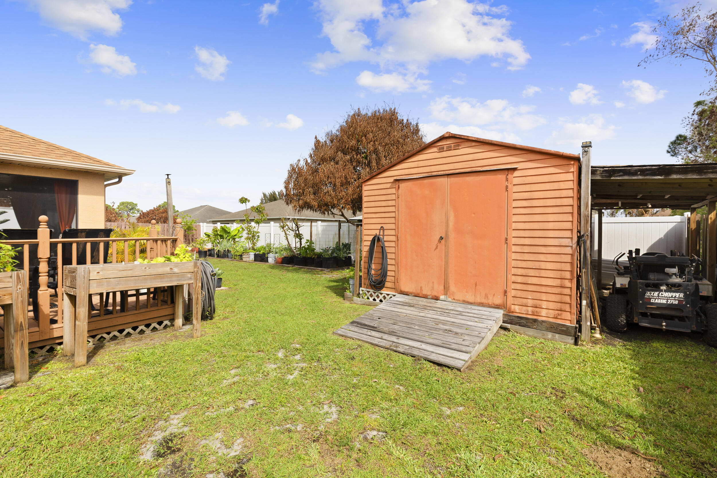 PORT ST LUCIE SECTION 48 1ST REPLAT - Residential