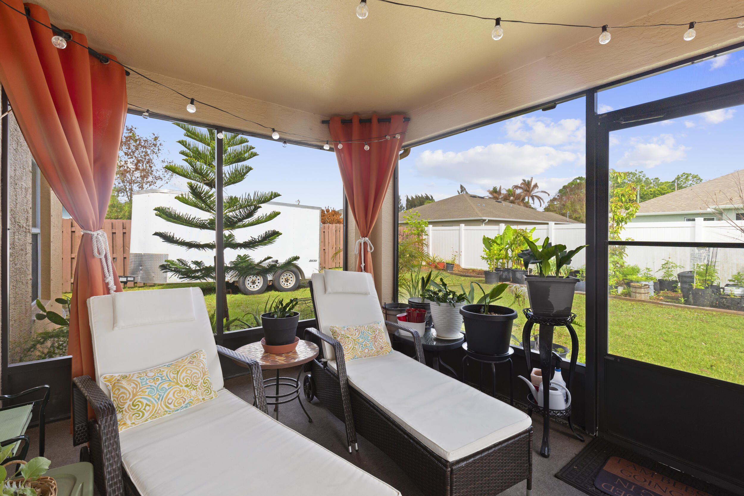 PORT ST LUCIE SECTION 48 1ST REPLAT - Residential