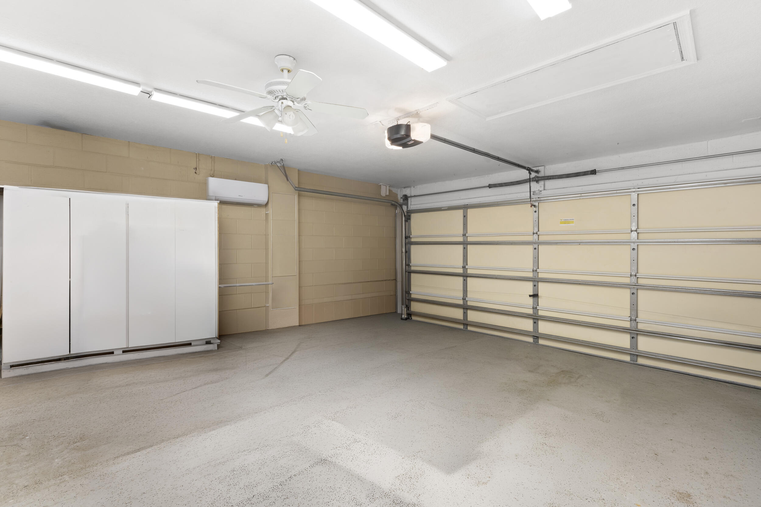 PORT ST LUCIE SECTION 48 1ST REPLAT - Residential