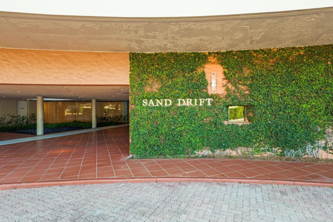 TWO NORTH BREAKERS ROW CONDO - Residential