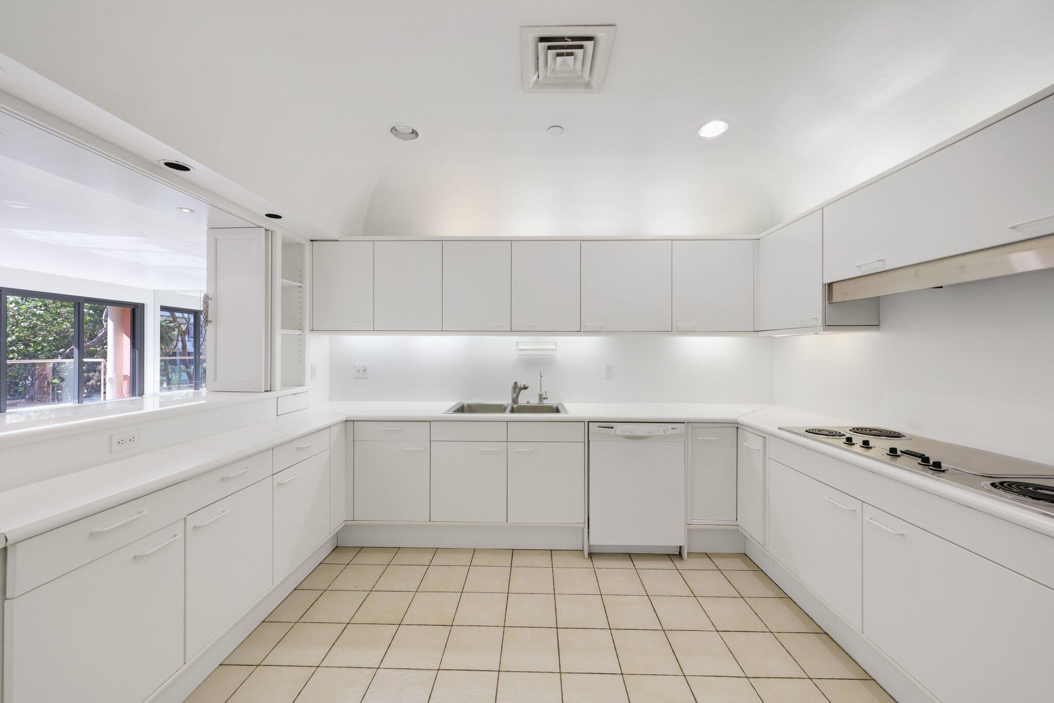 TWO NORTH BREAKERS ROW CONDO - Residential