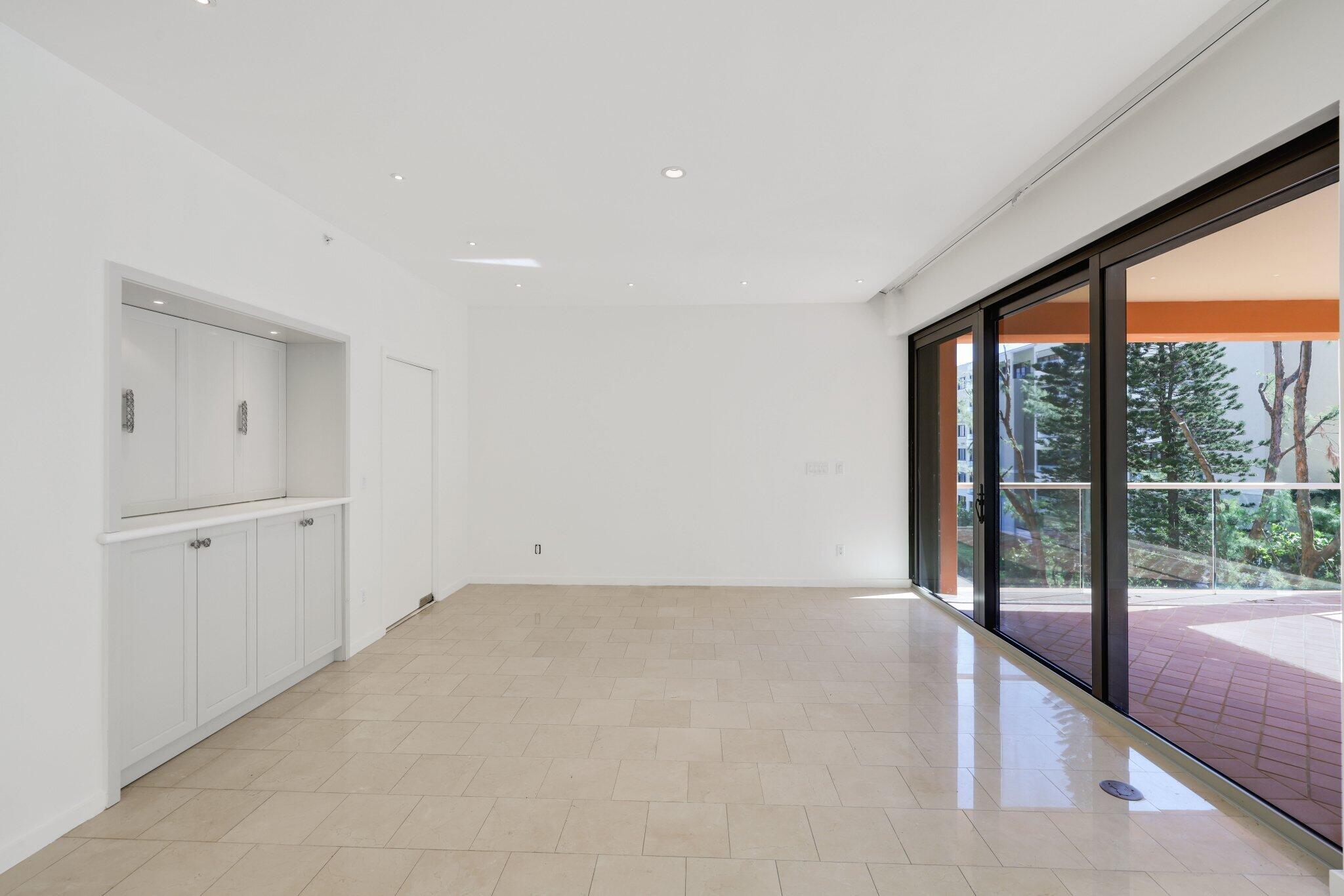 TWO NORTH BREAKERS ROW CONDO - Residential