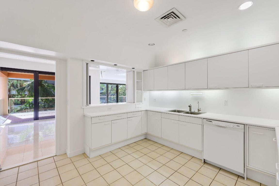 TWO NORTH BREAKERS ROW CONDO - Residential