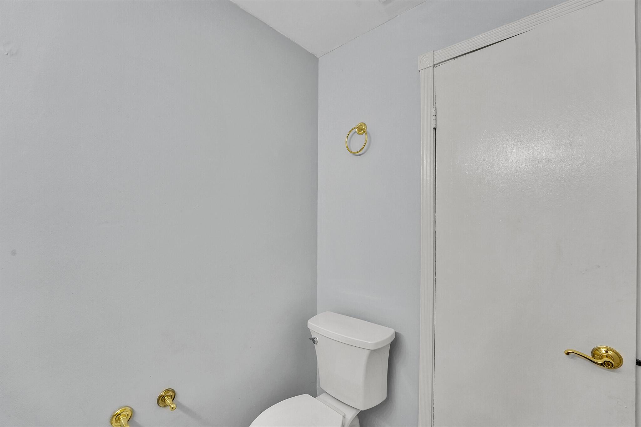 L'AMBIANCE OF VIA VERDE - Residential Lease