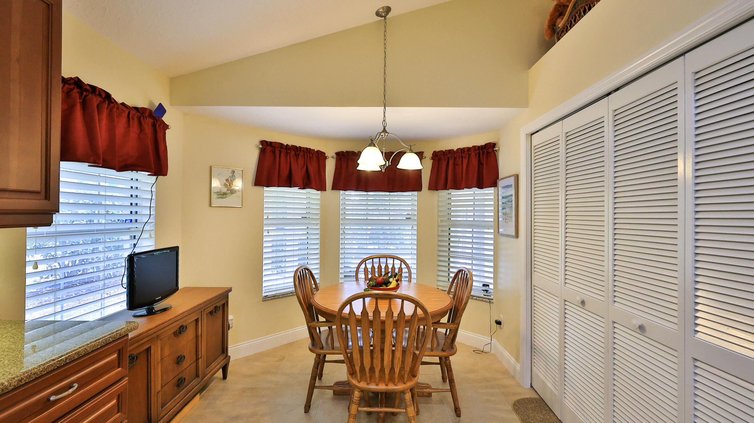 234 Braeburn Circle