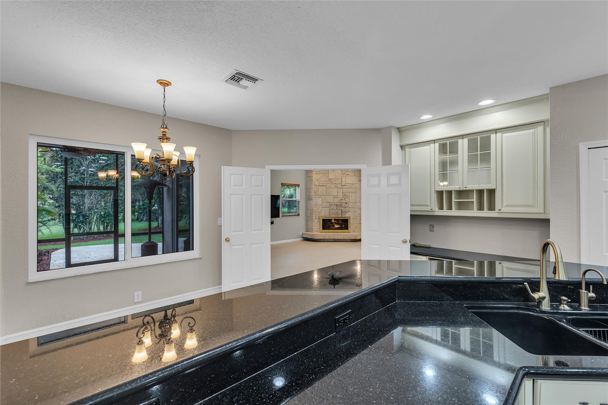 Photo 23 of 64 of 4670 W Leitner Dr house