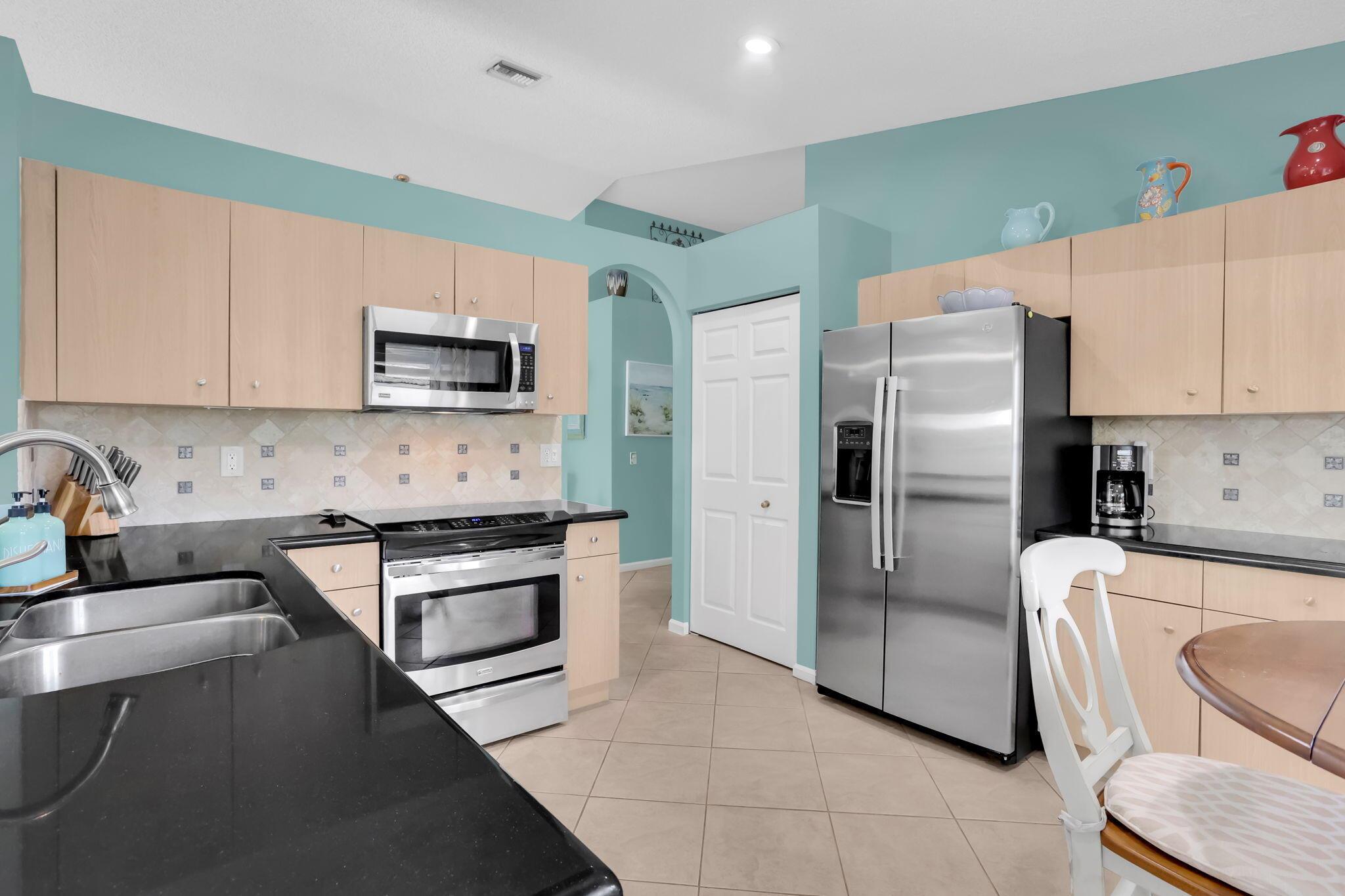 3566 Chesapeake Circle