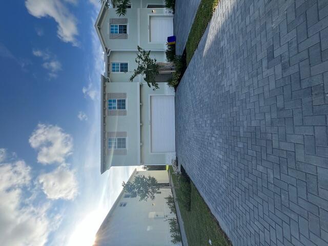LAKESHORE AT THE FOUNTAIN - Residential Lease