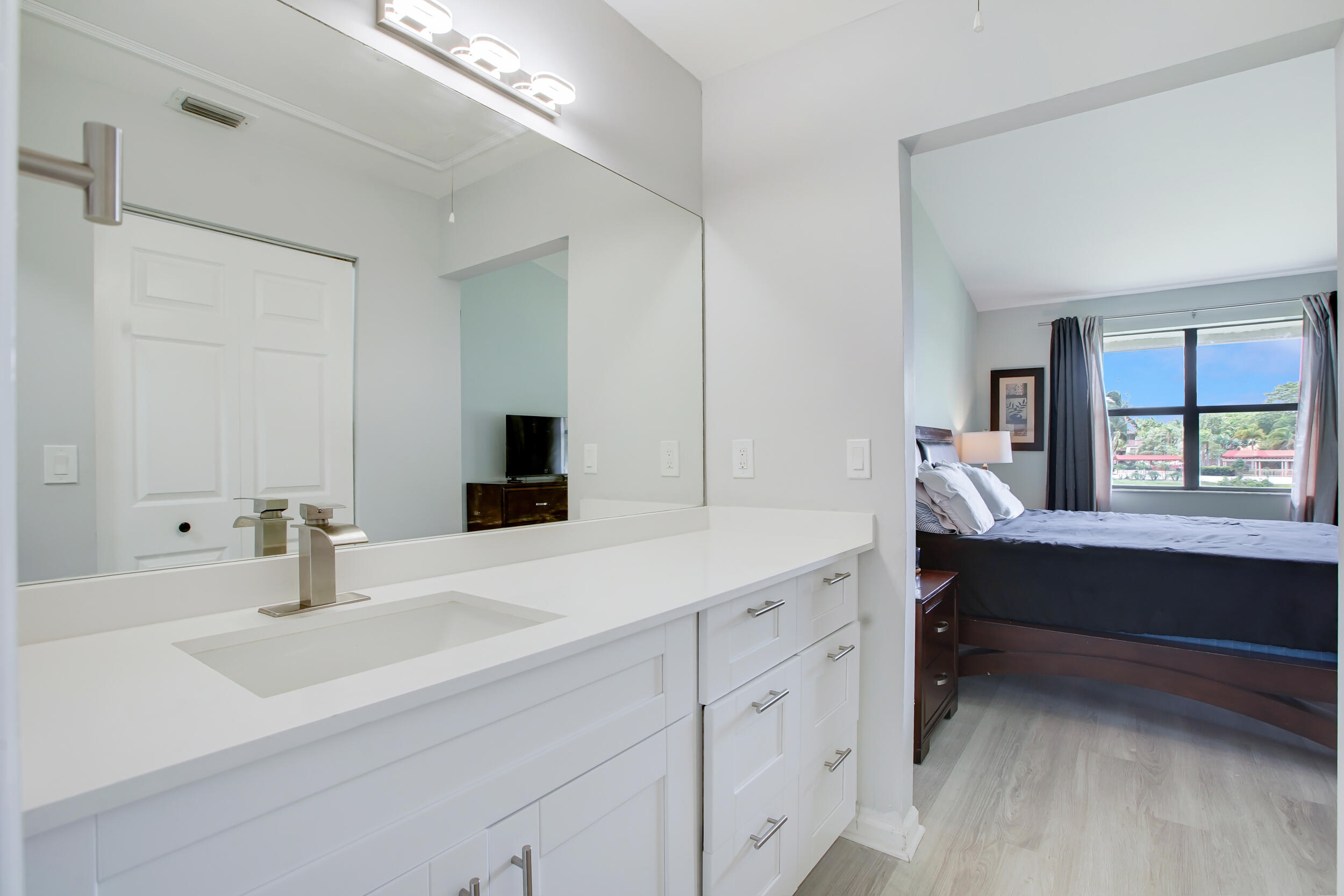 INDEPENDENCE BAY REPUBLIC SQUARE CONDO - Residential