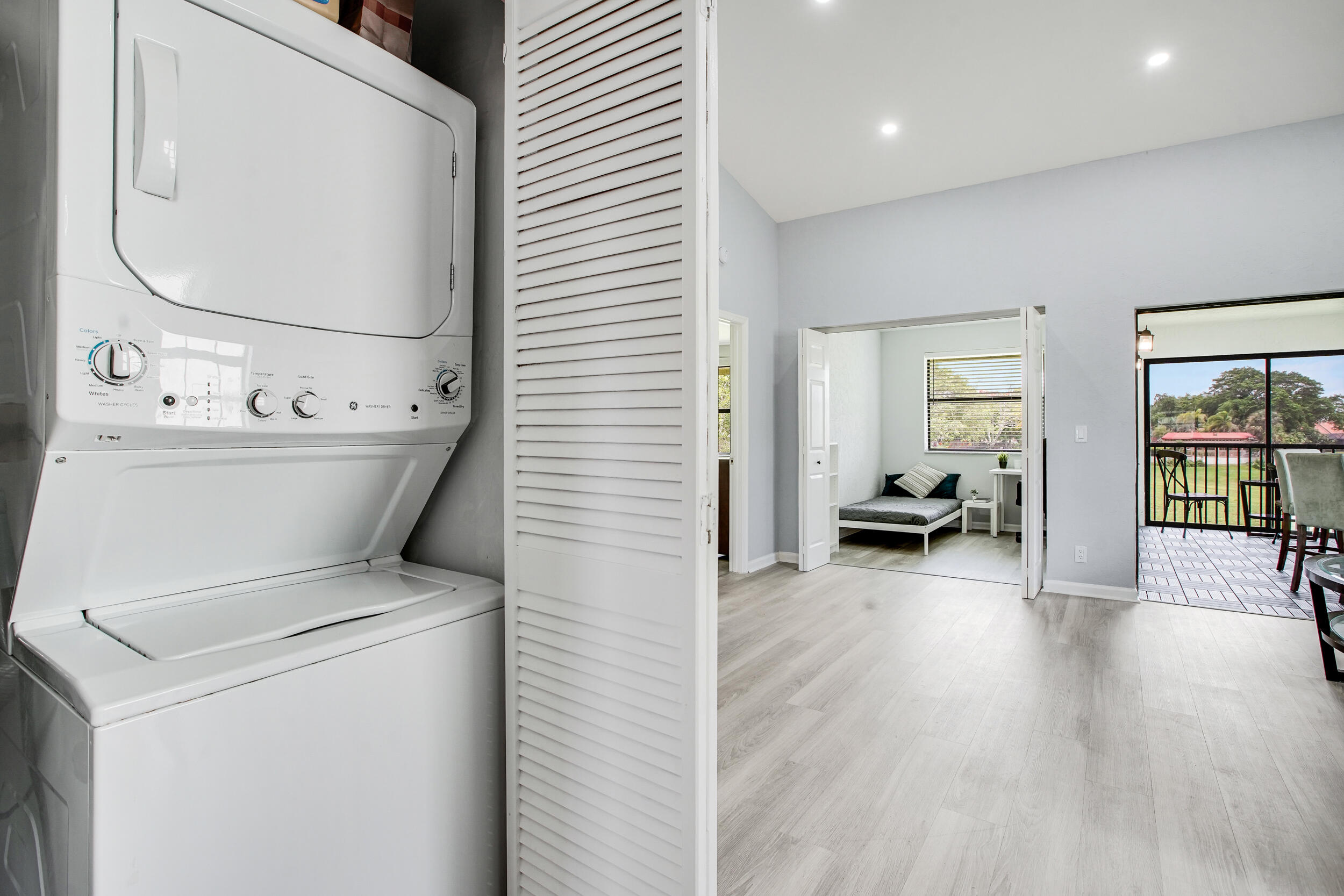 INDEPENDENCE BAY REPUBLIC SQUARE CONDO - Residential