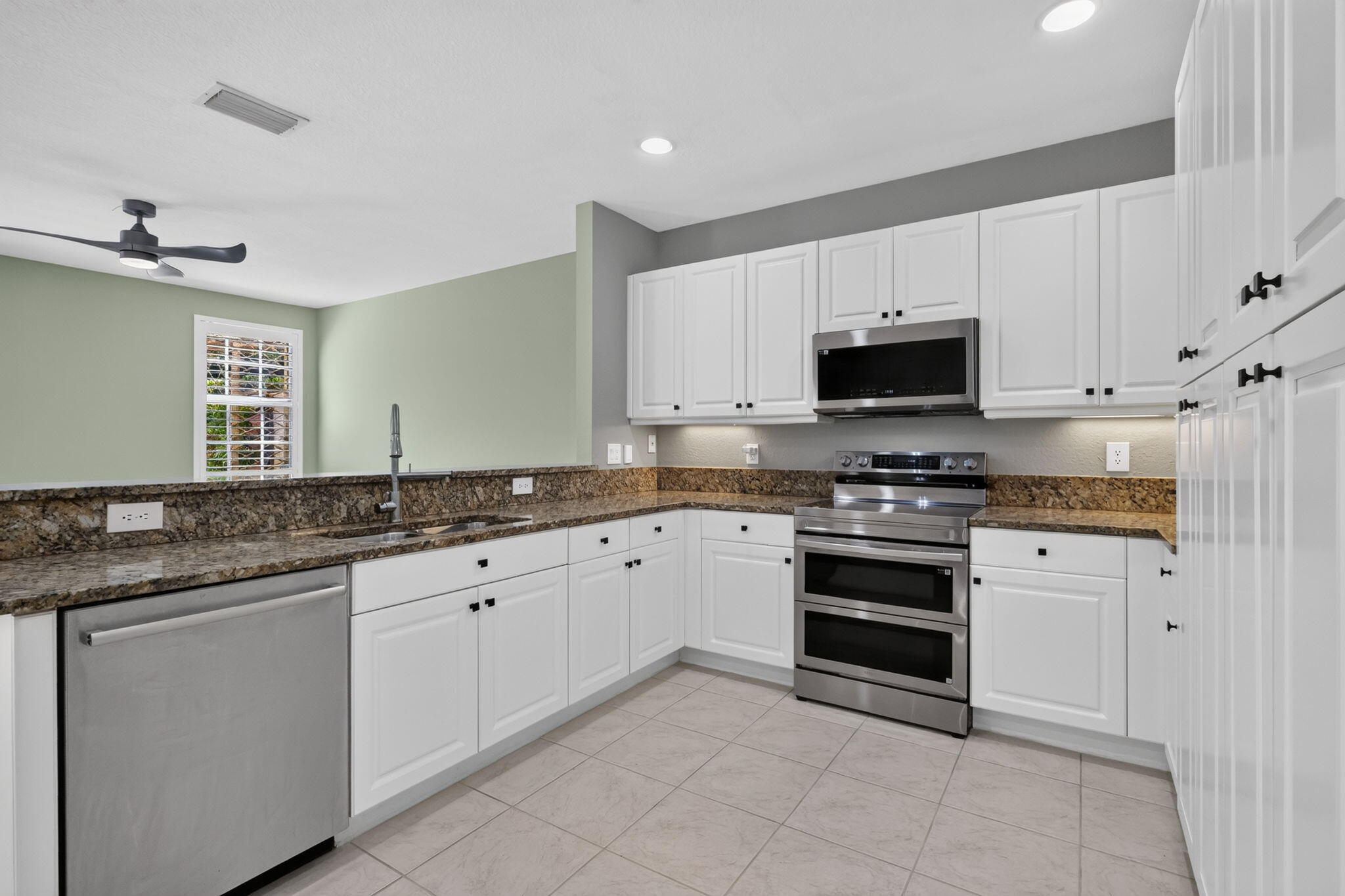 Properties | Stephanie Kaufman 1015 Ventnor Avenue 3A
