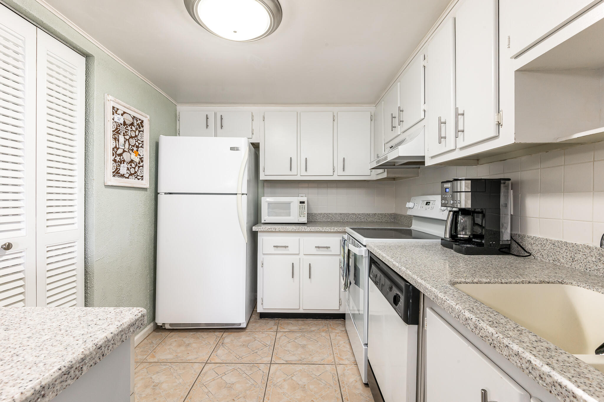 2800 N Ocean Drive A-2b