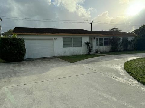 A home in Lake Worth