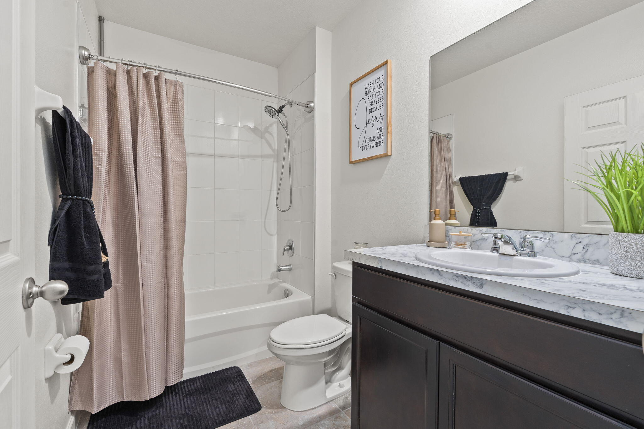 CELEBRATION POINTE - Residential