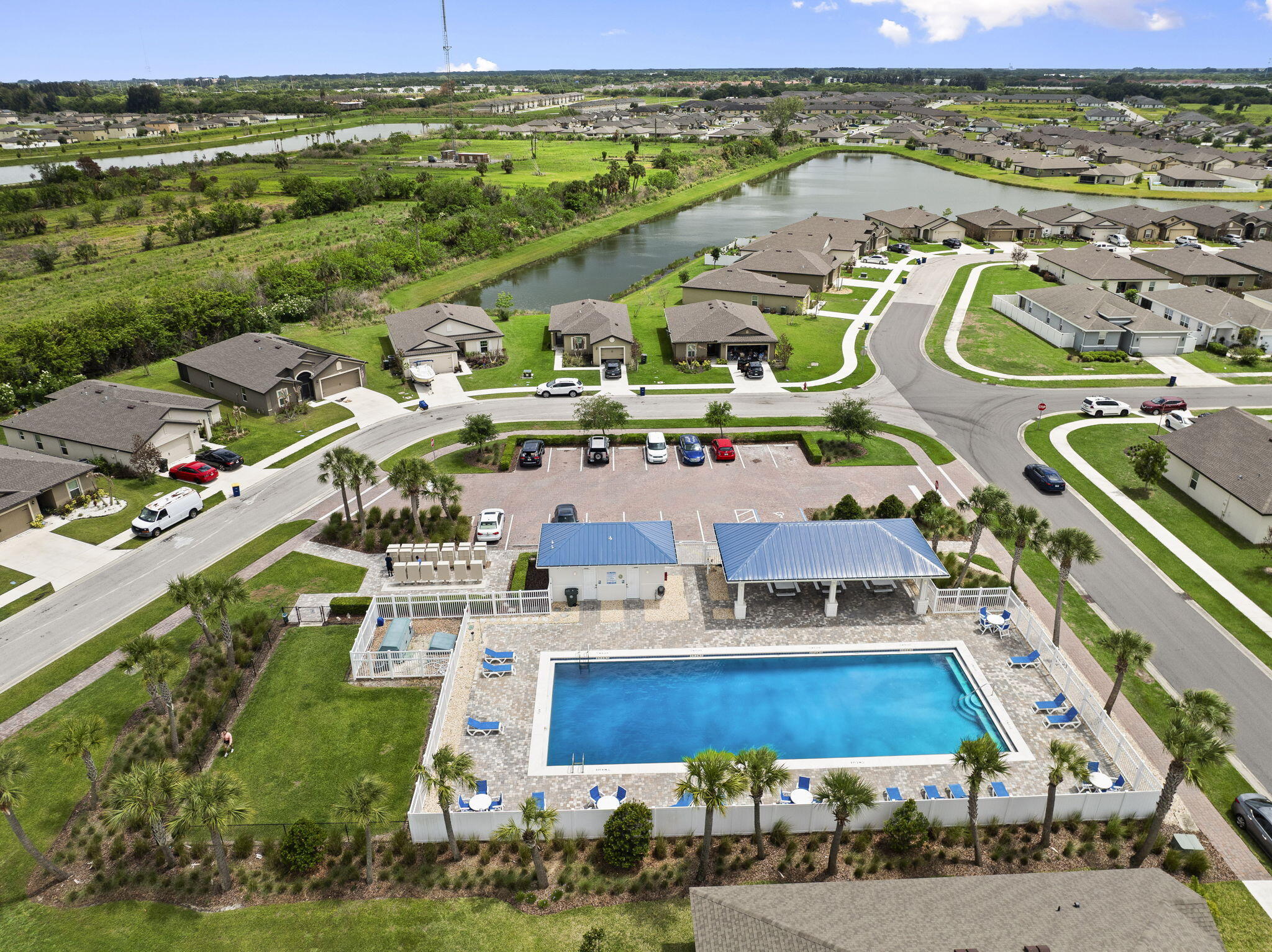 CELEBRATION POINTE - Residential