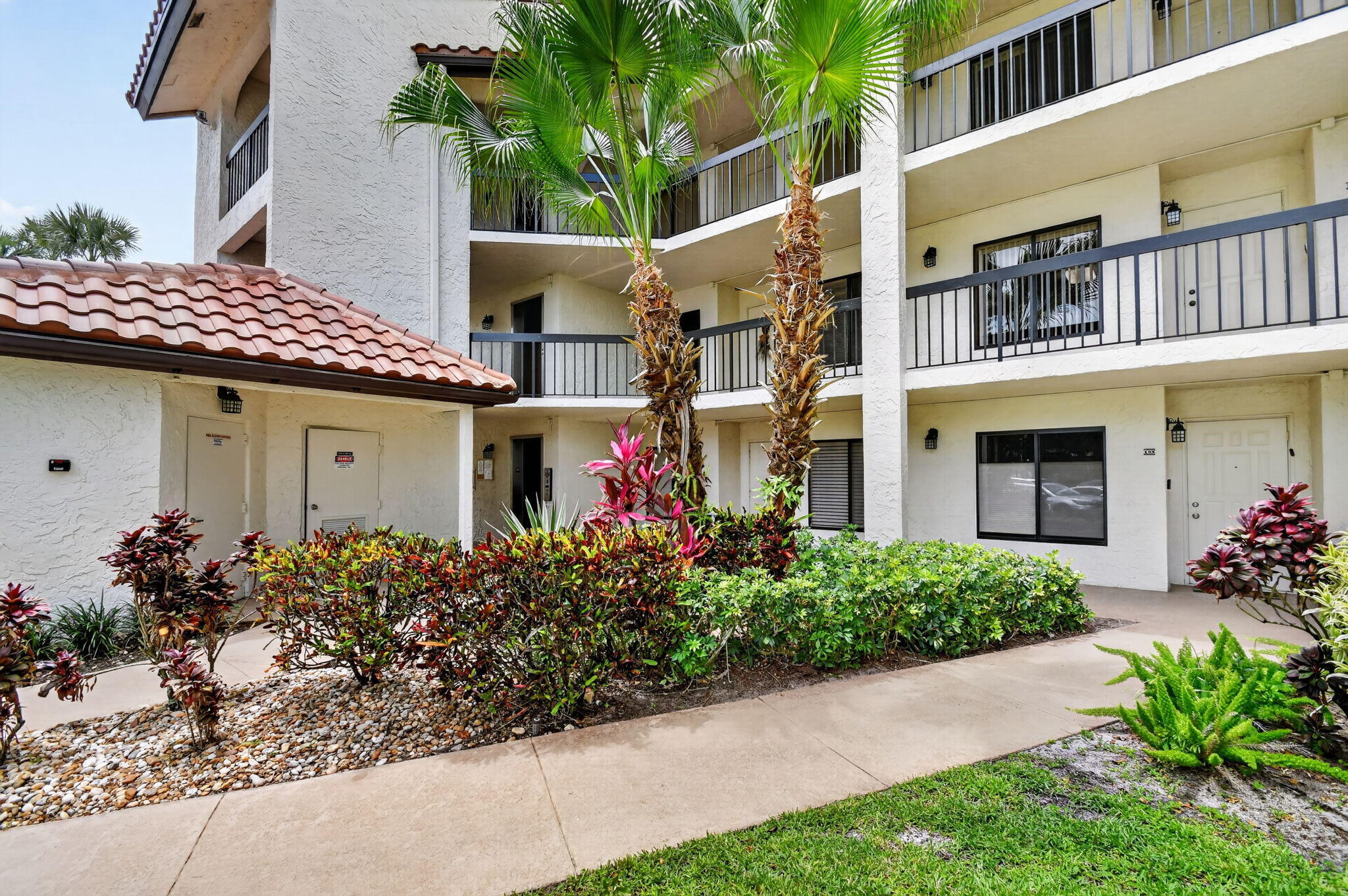10173 Mangrove Drive 204