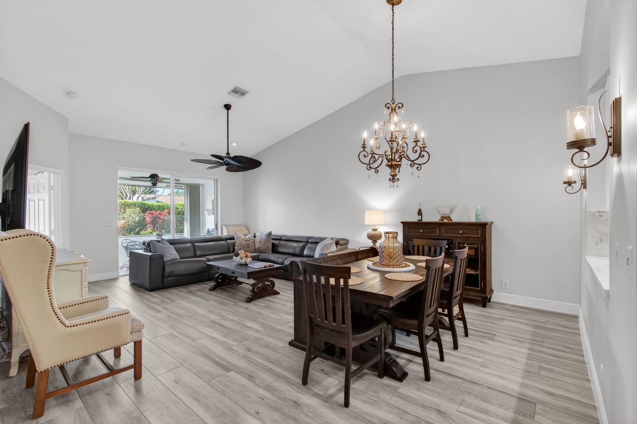 Villa San Remo Boca Azul PH 4 and 5 - Residential