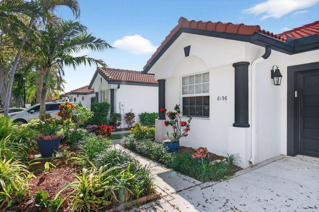 Photo of 8196 VÃ­a Di Veneto, Boca Raton, FL 33496 (MLS # B26005187)