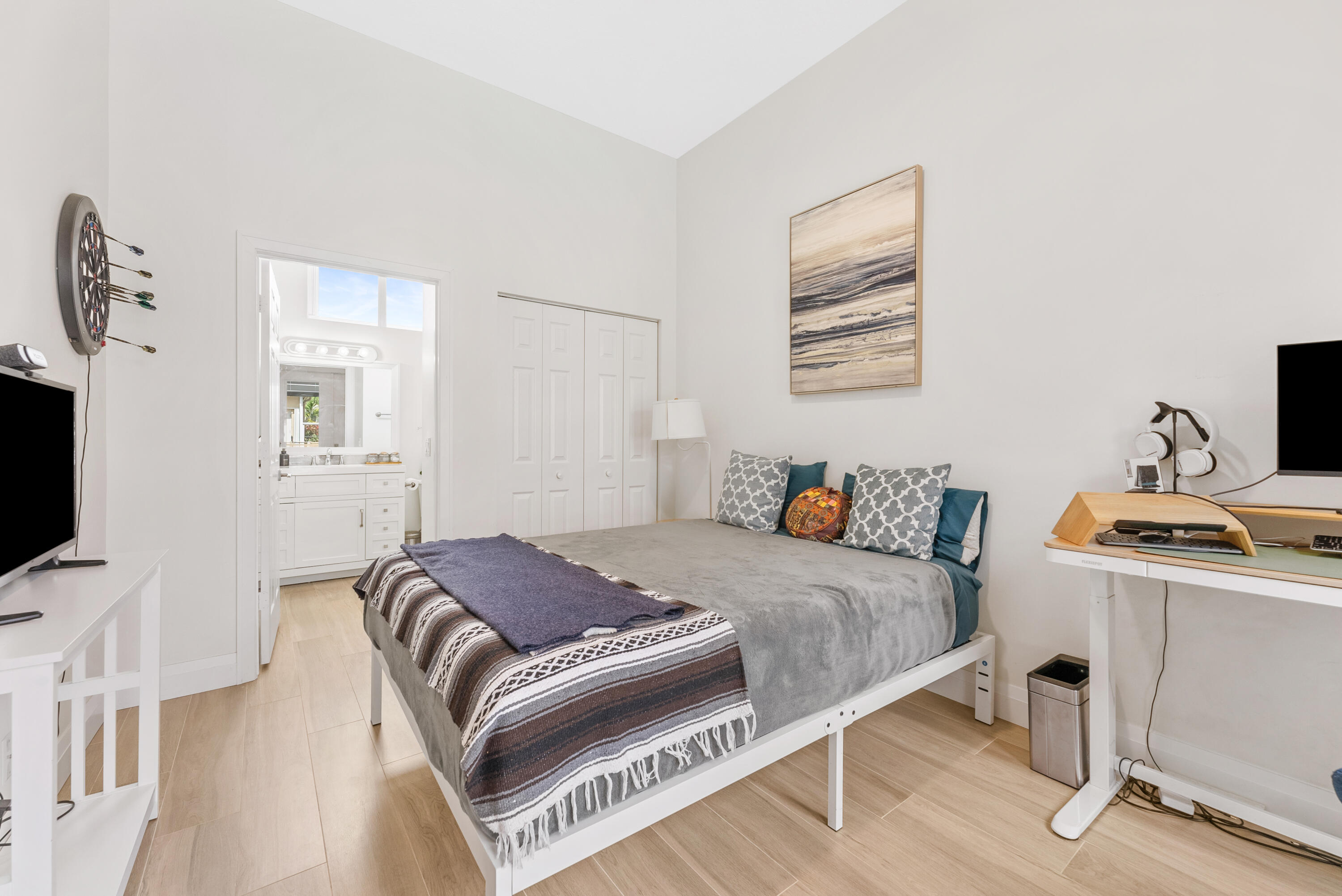 SOUTHAMPTON - Residential