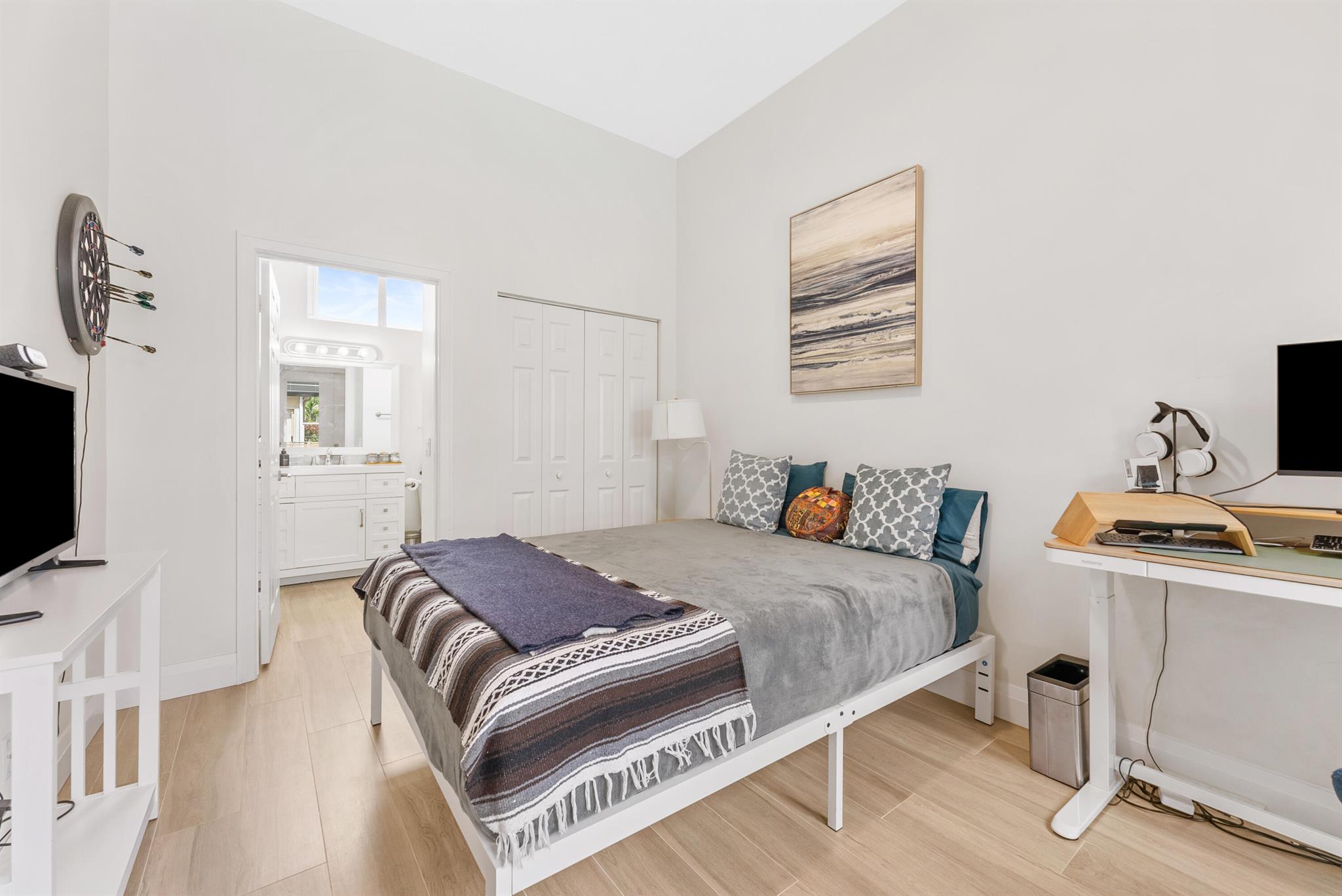 SOUTHAMPTON - Residential