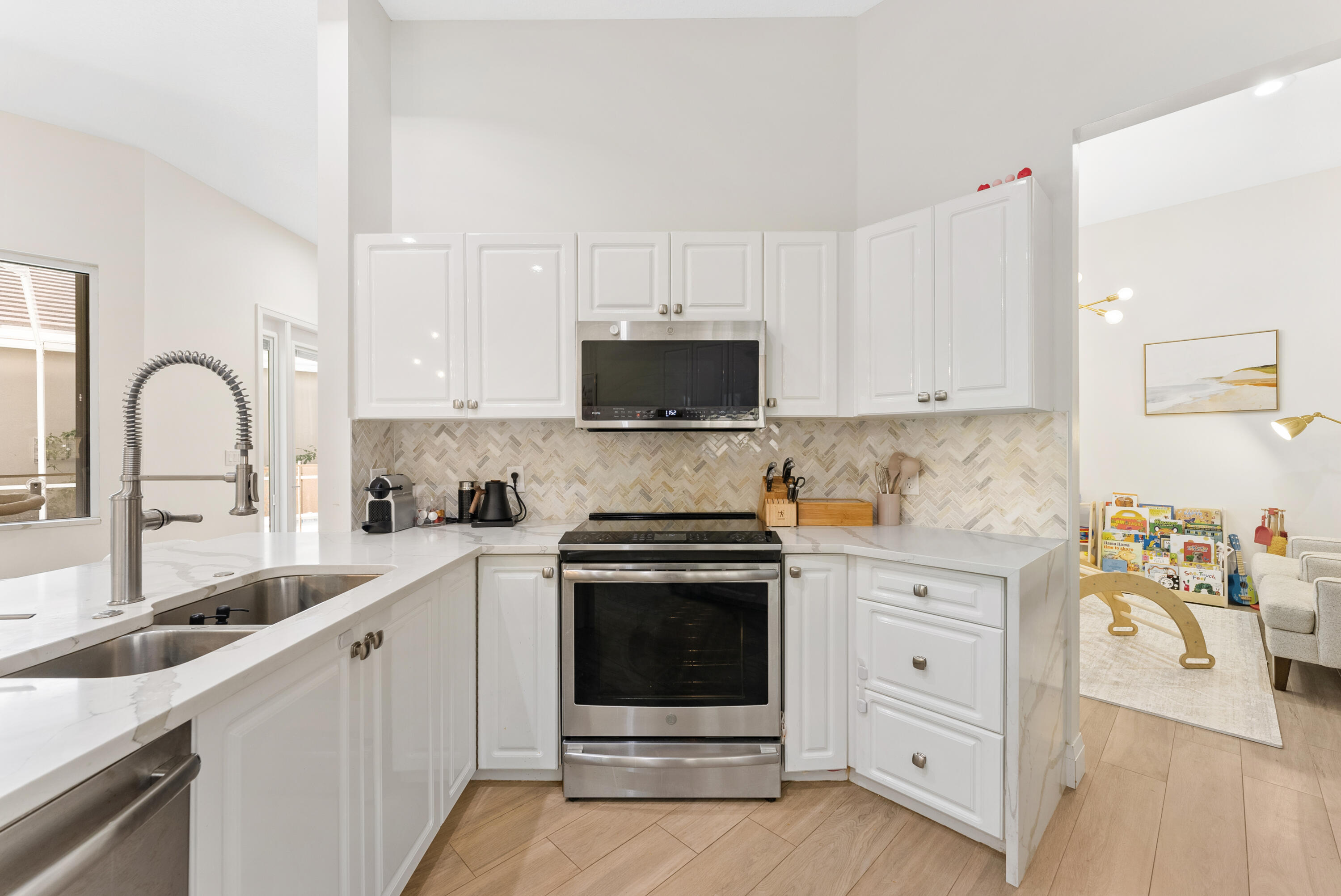 SOUTHAMPTON - Residential