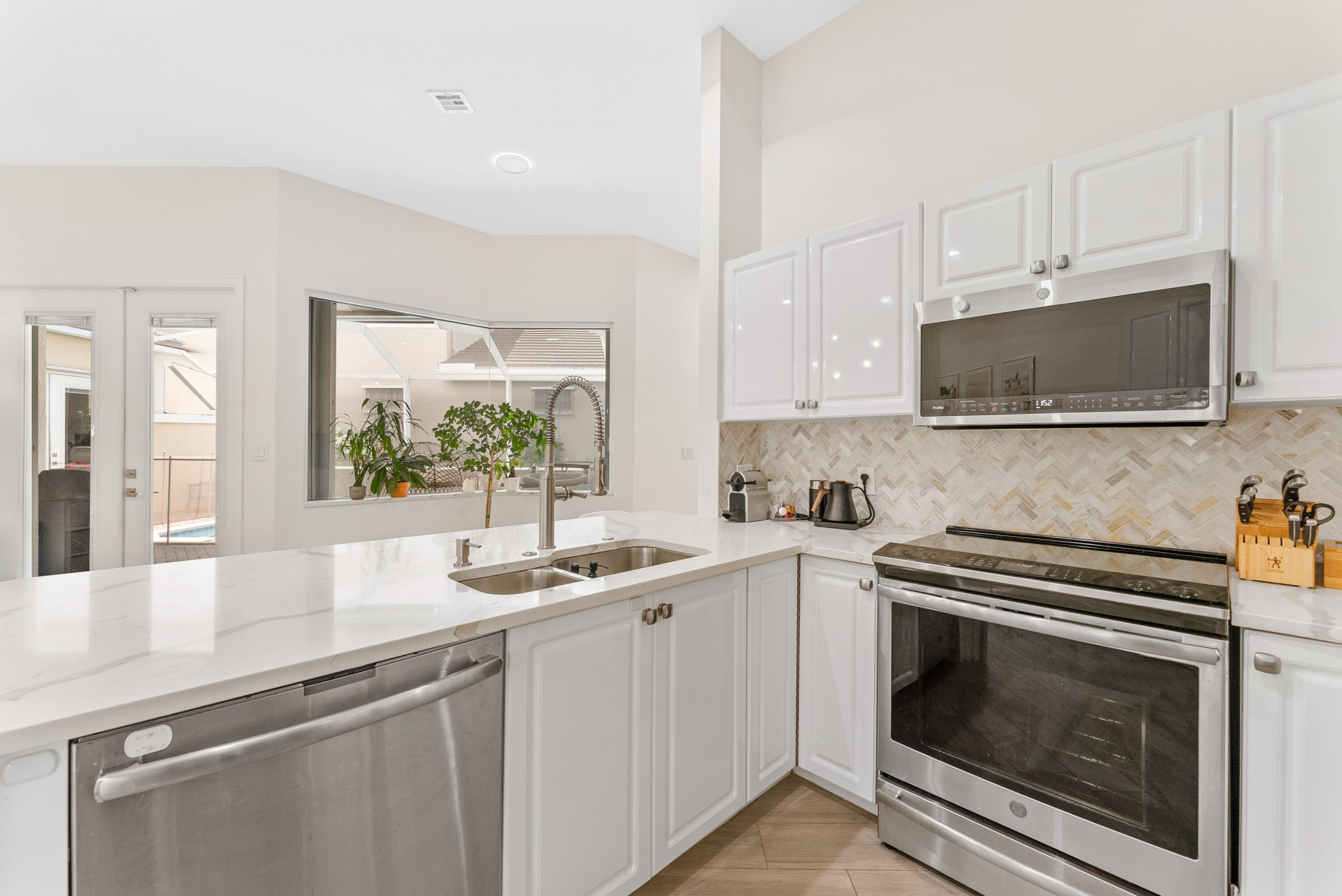 SOUTHAMPTON - Residential