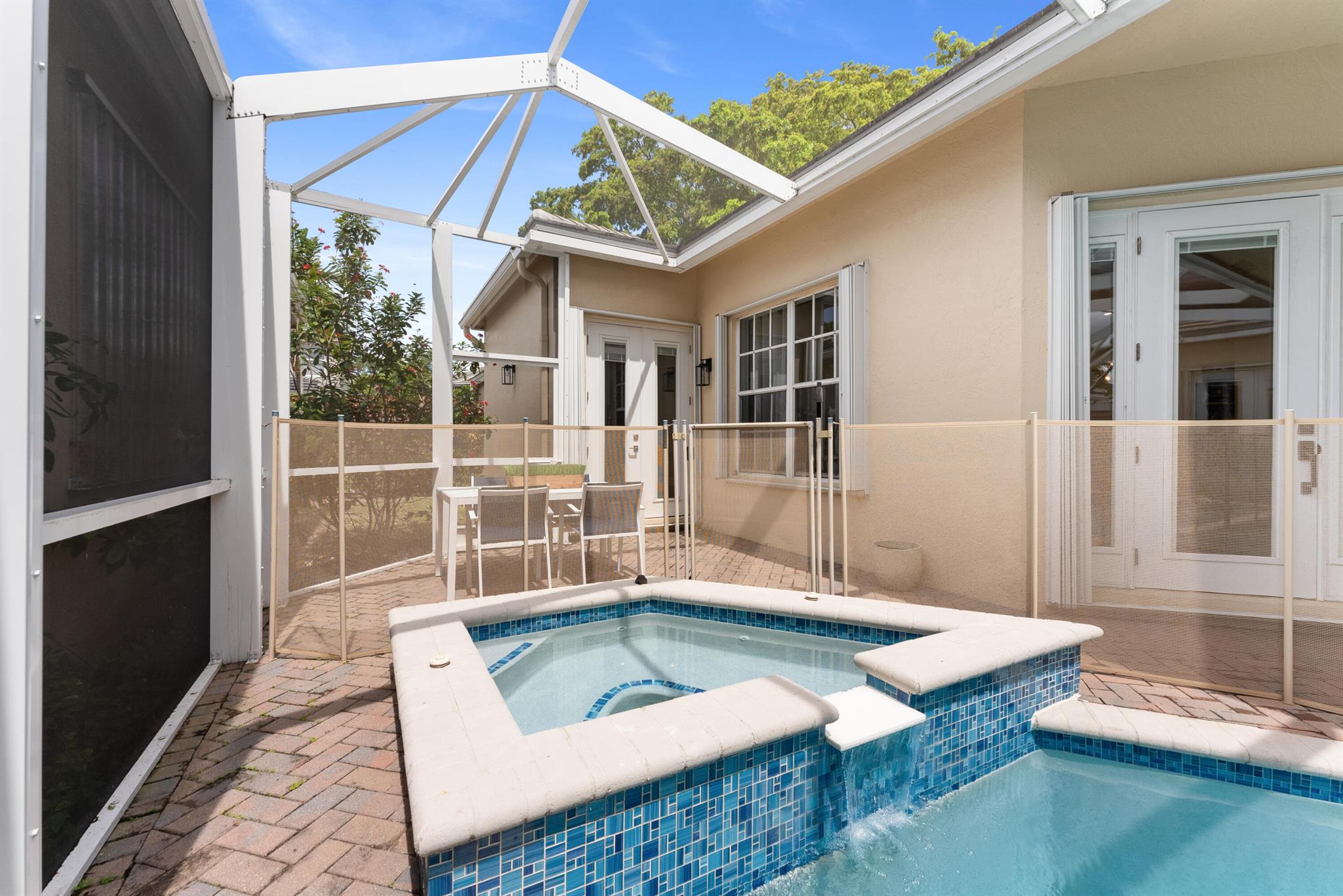 SOUTHAMPTON - Residential