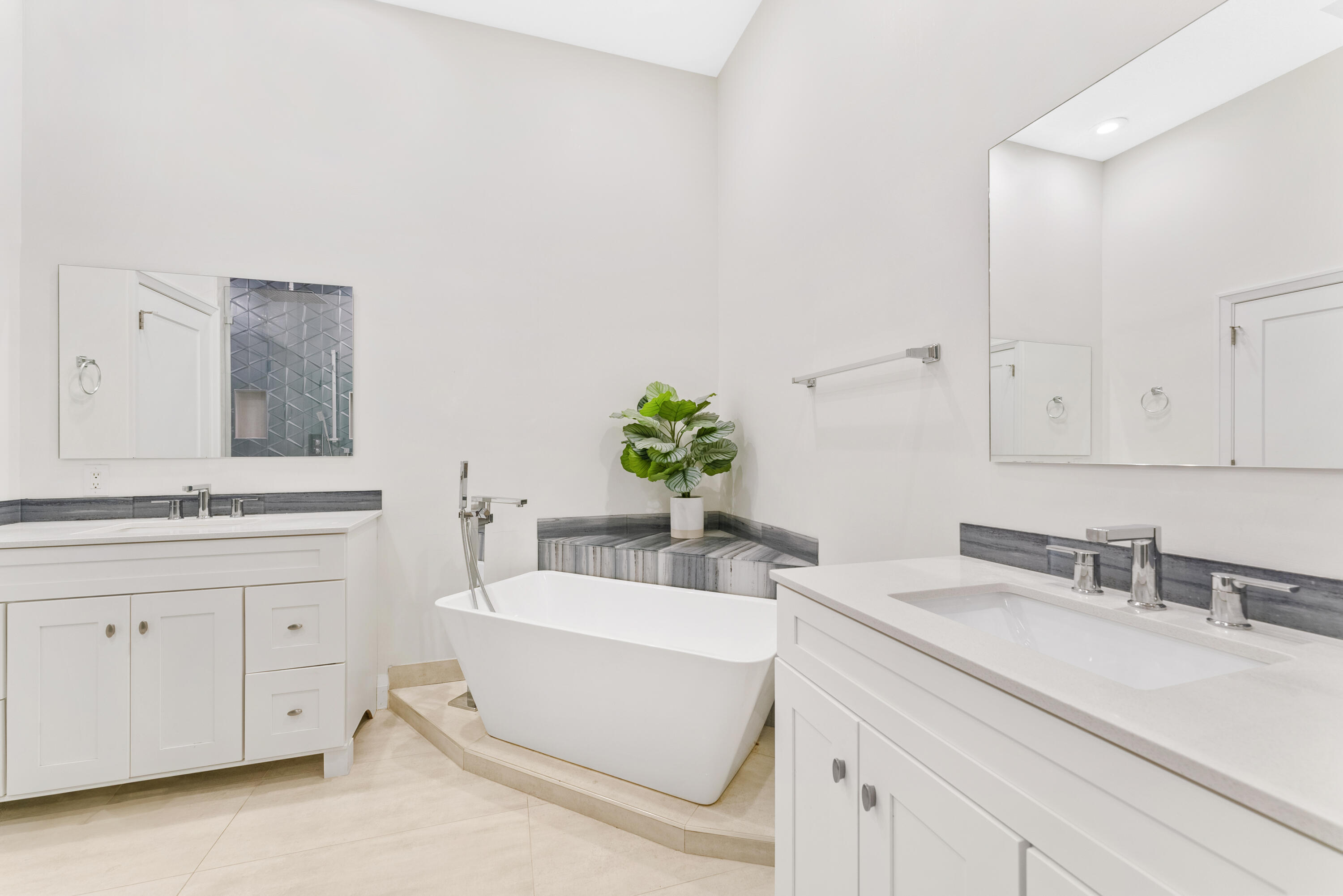 SOUTHAMPTON - Residential