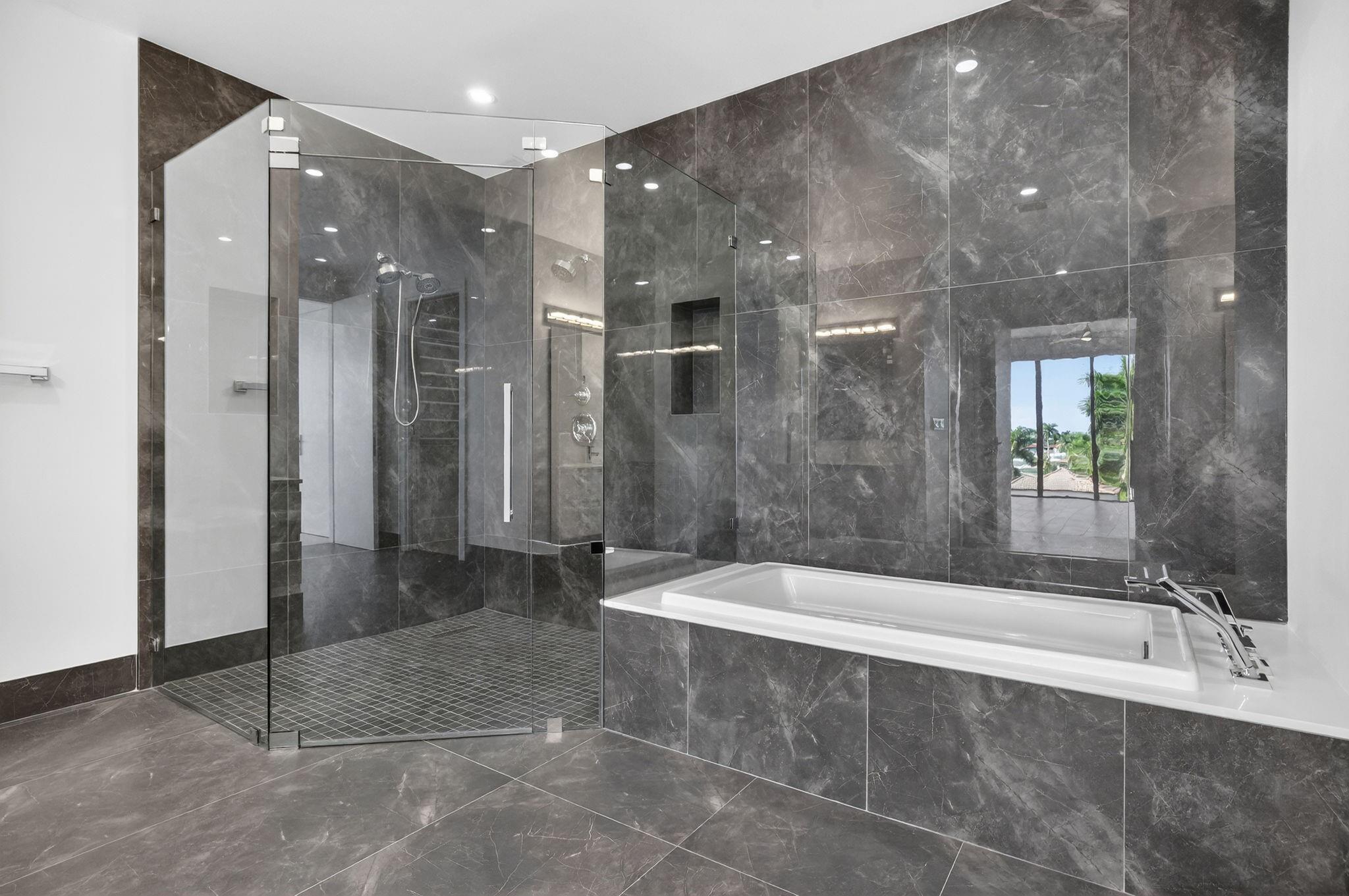 Aqualuna - Residential