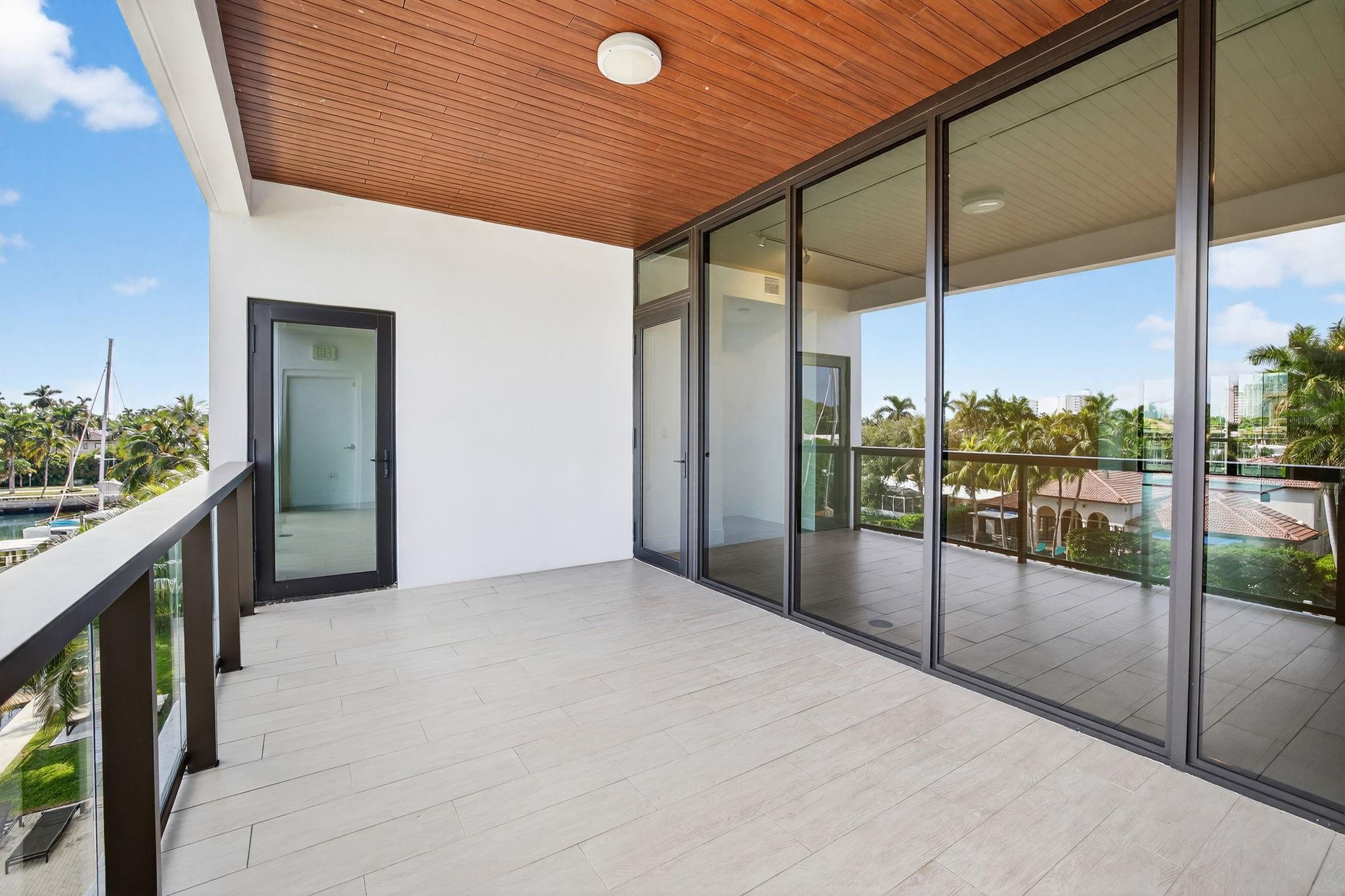 Aqualuna - Residential