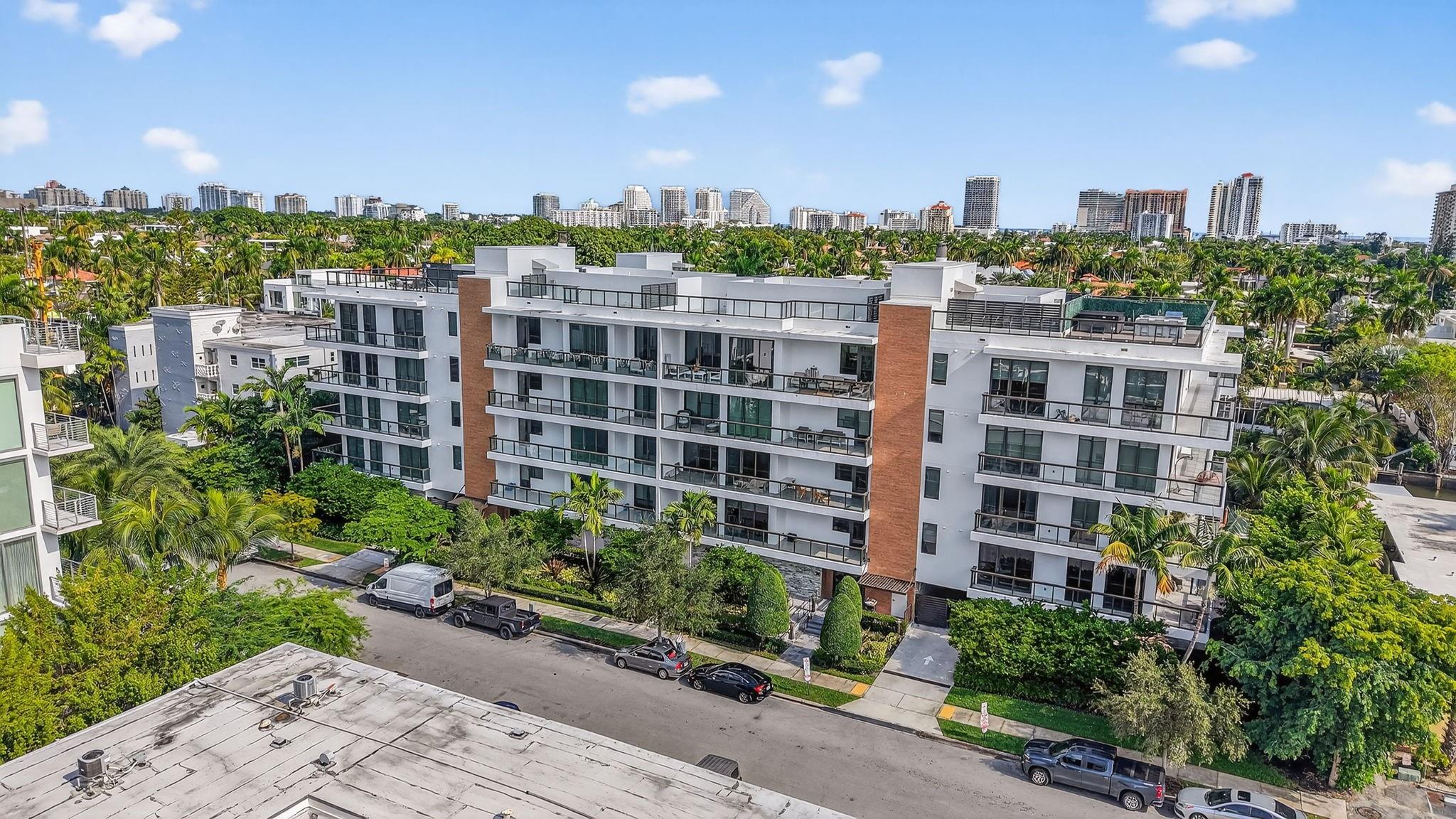 Aqualuna - Residential