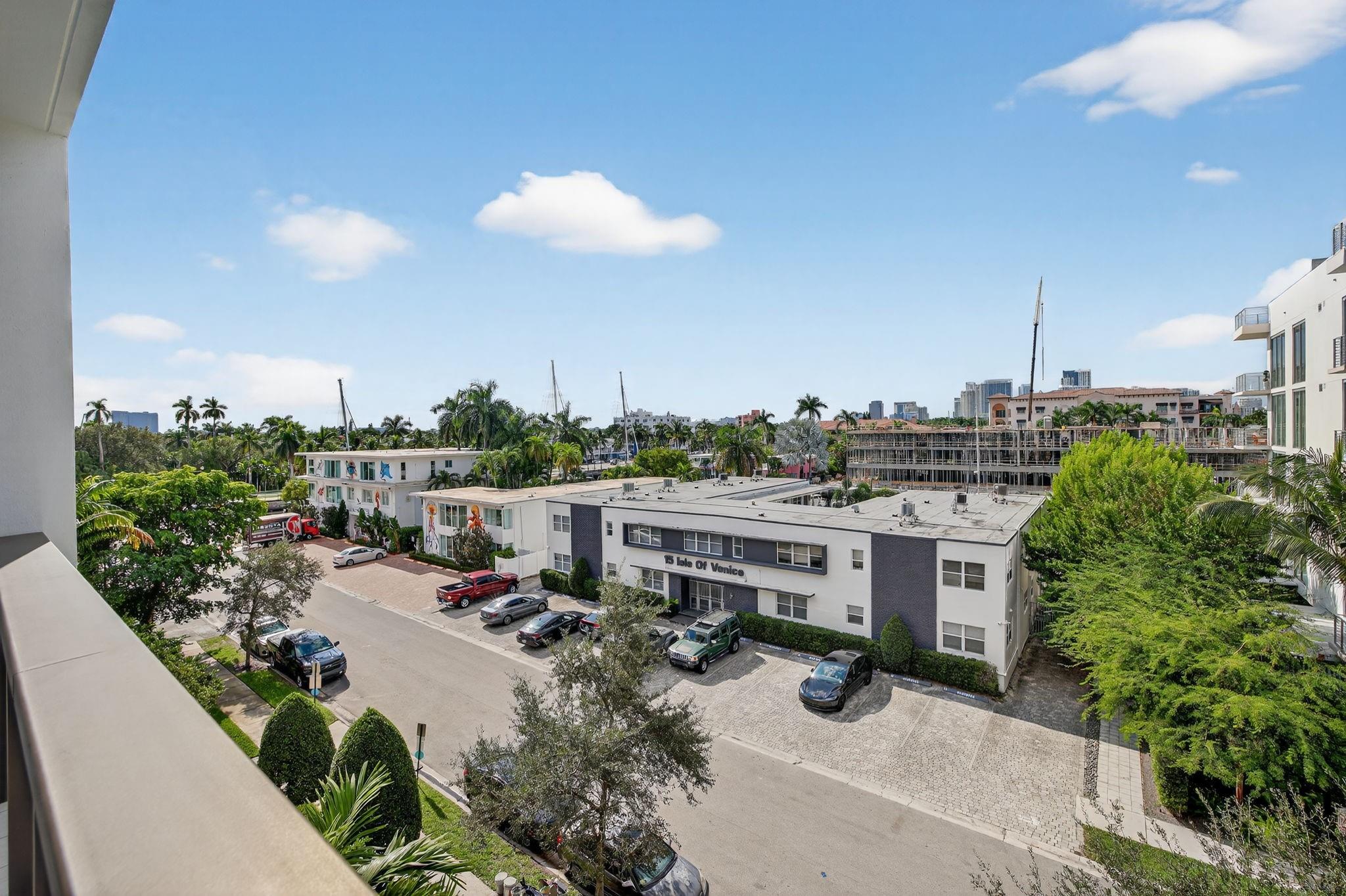 Aqualuna - Residential