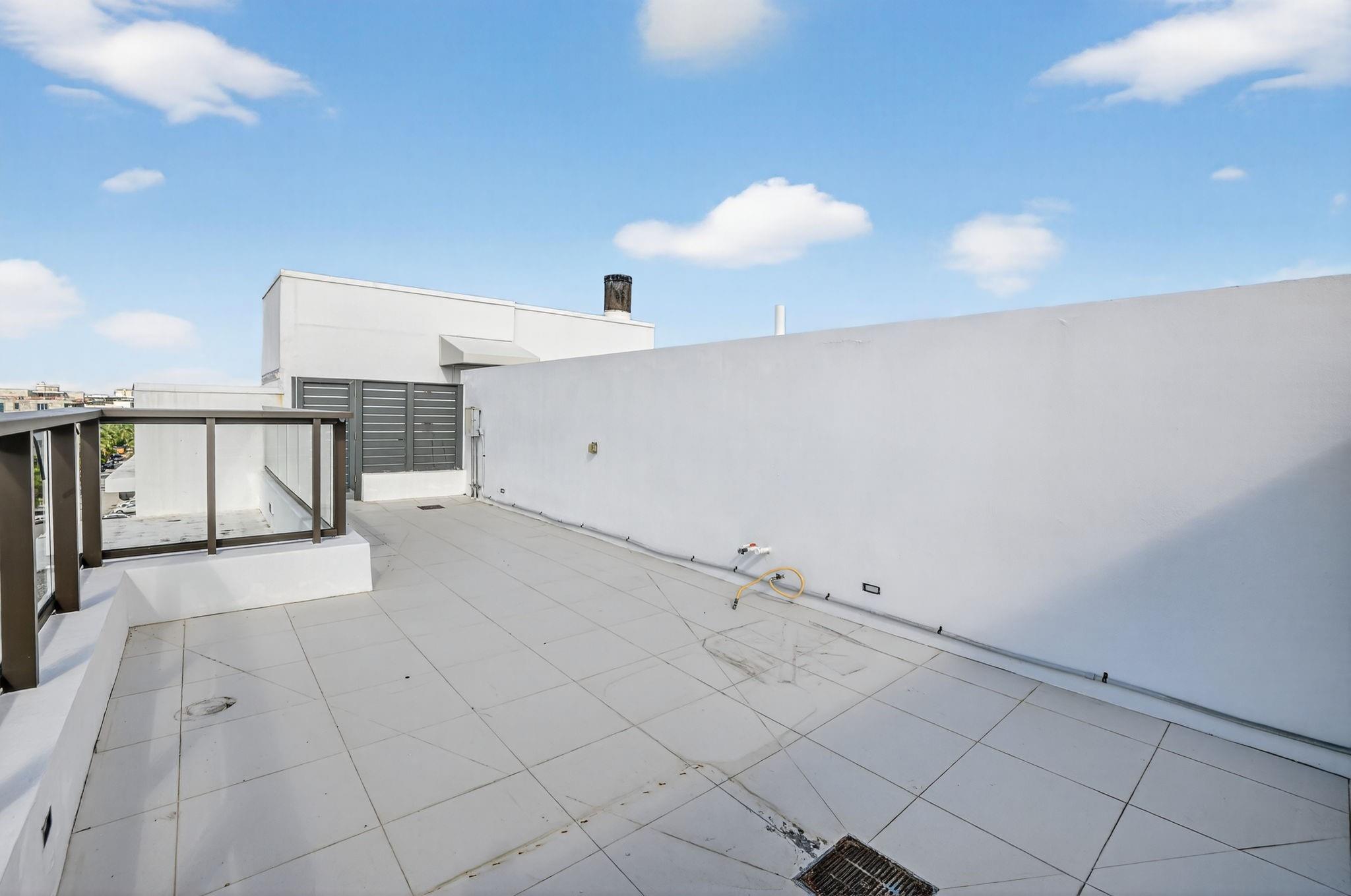 Aqualuna - Residential