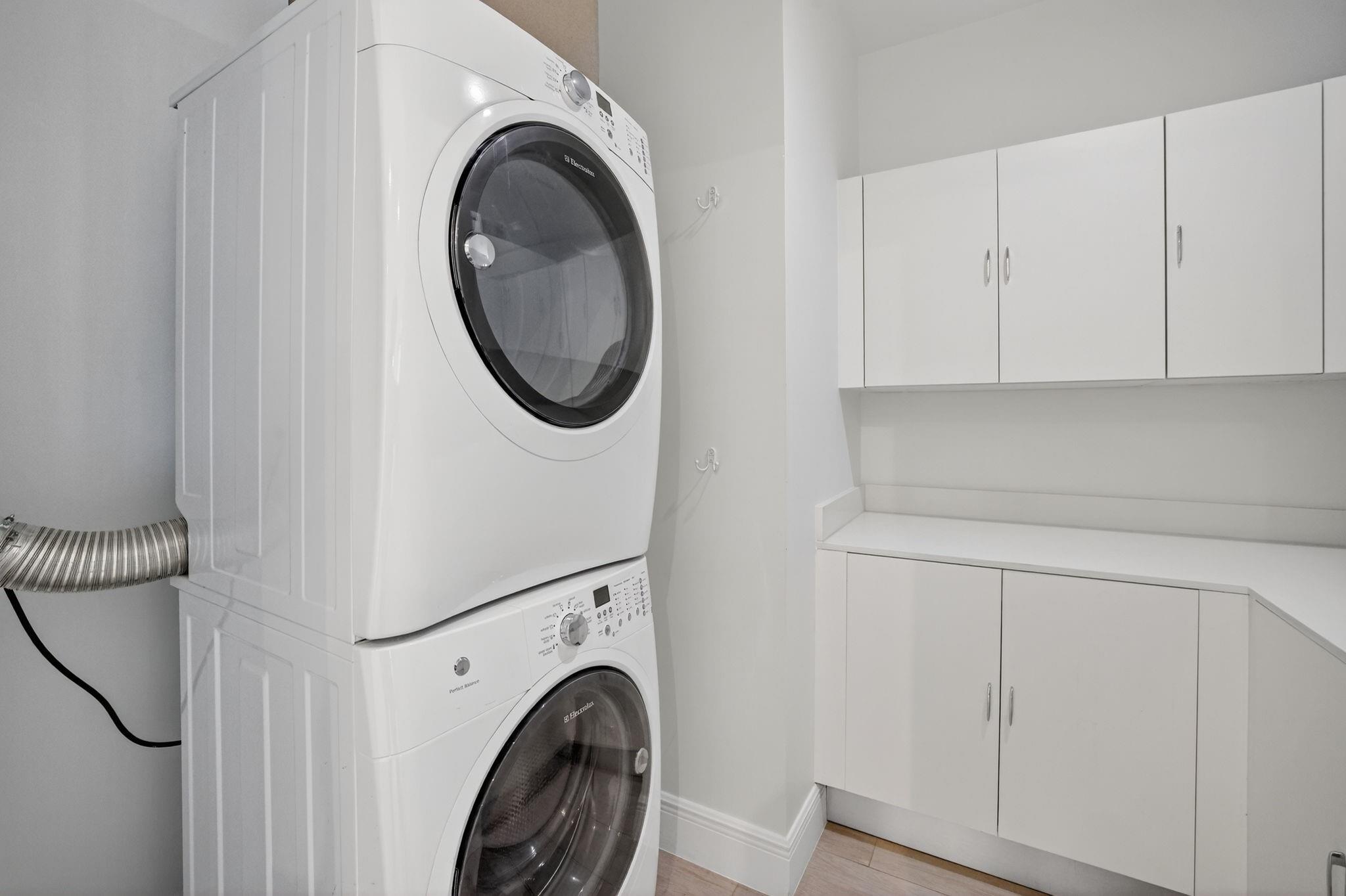 Aqualuna - Residential