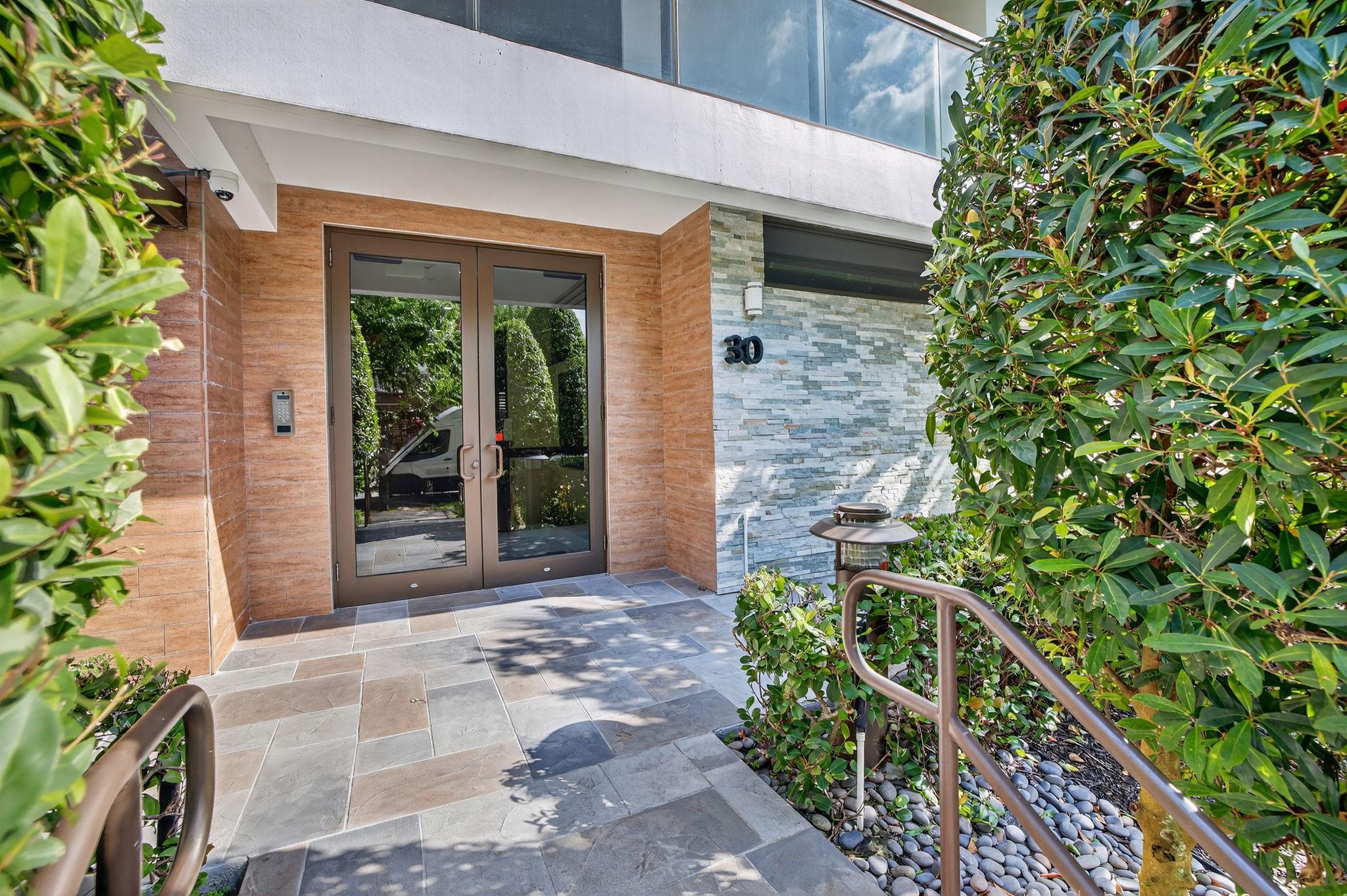 Aqualuna - Residential