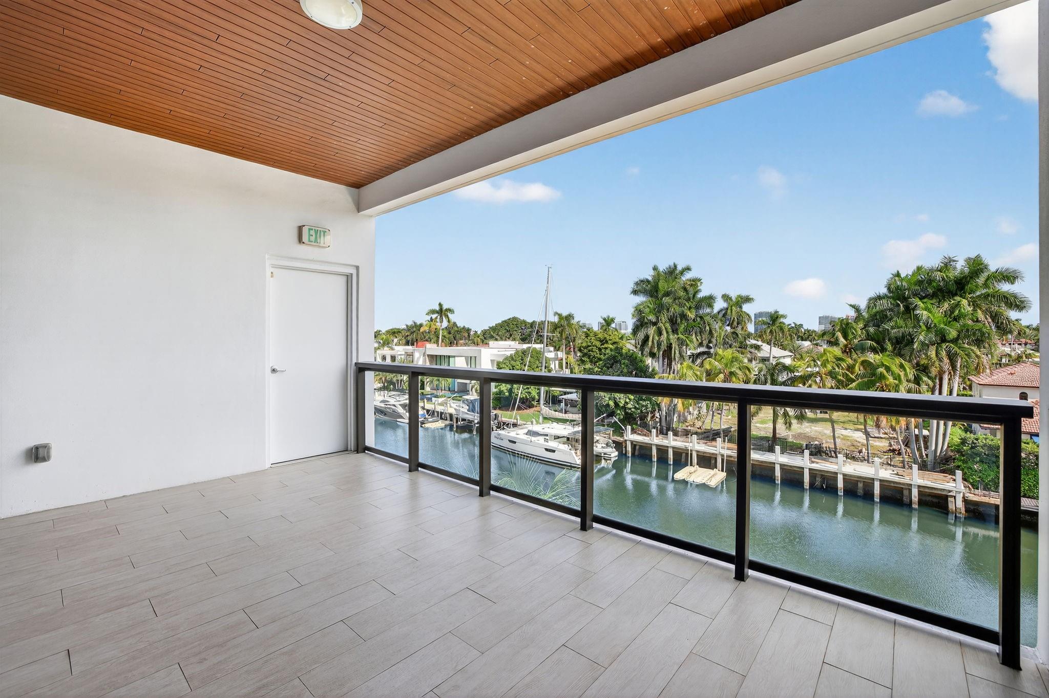 Aqualuna - Residential