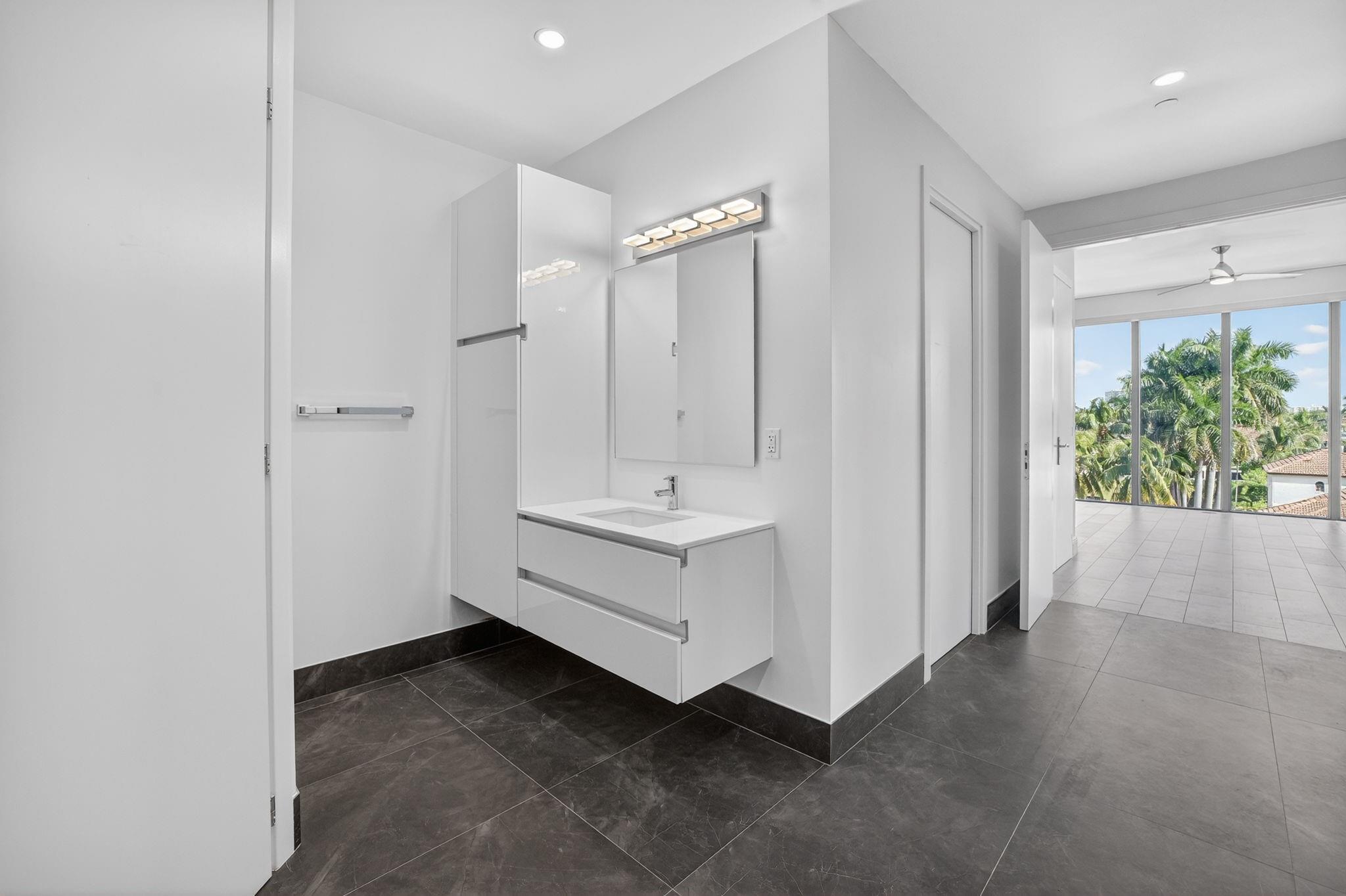 Aqualuna - Residential