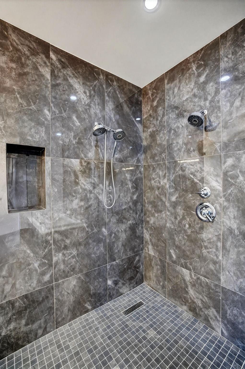 Aqualuna - Residential