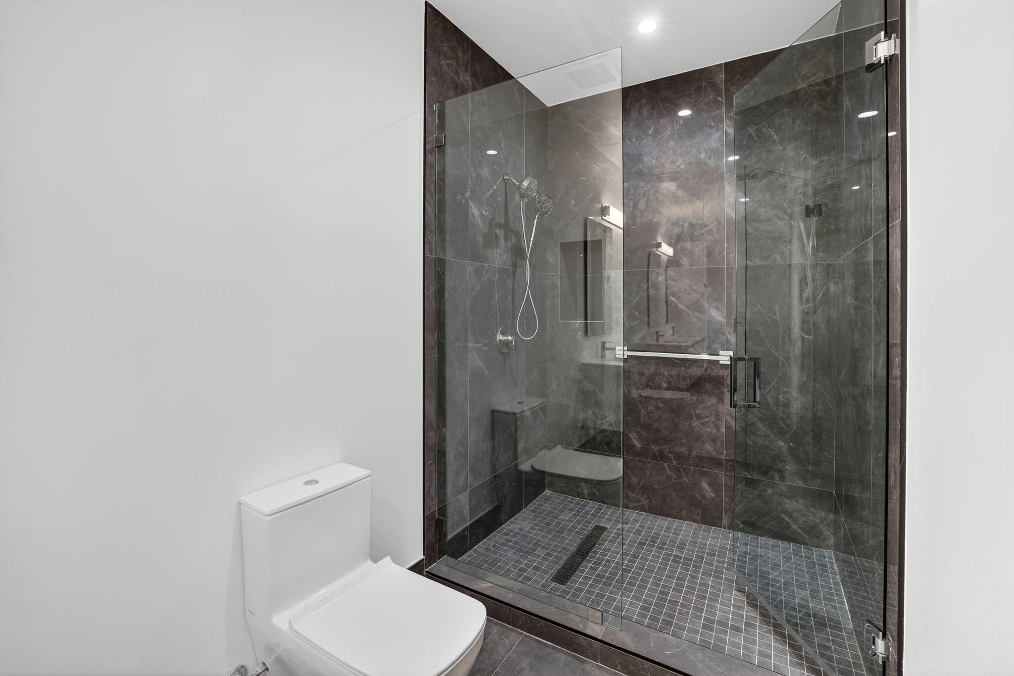 Aqualuna - Residential