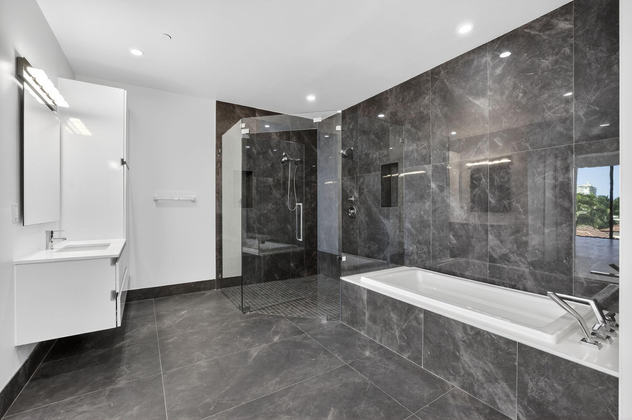 Aqualuna - Residential