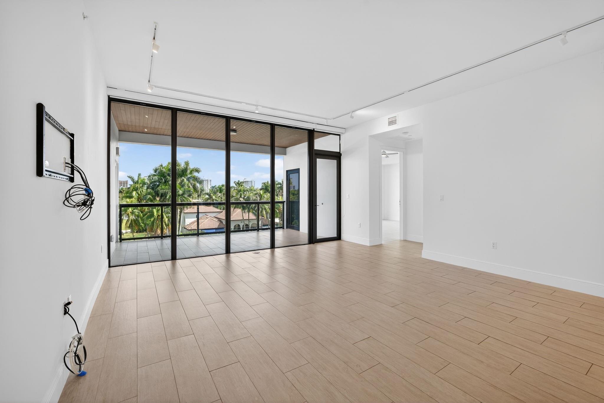 Aqualuna - Residential