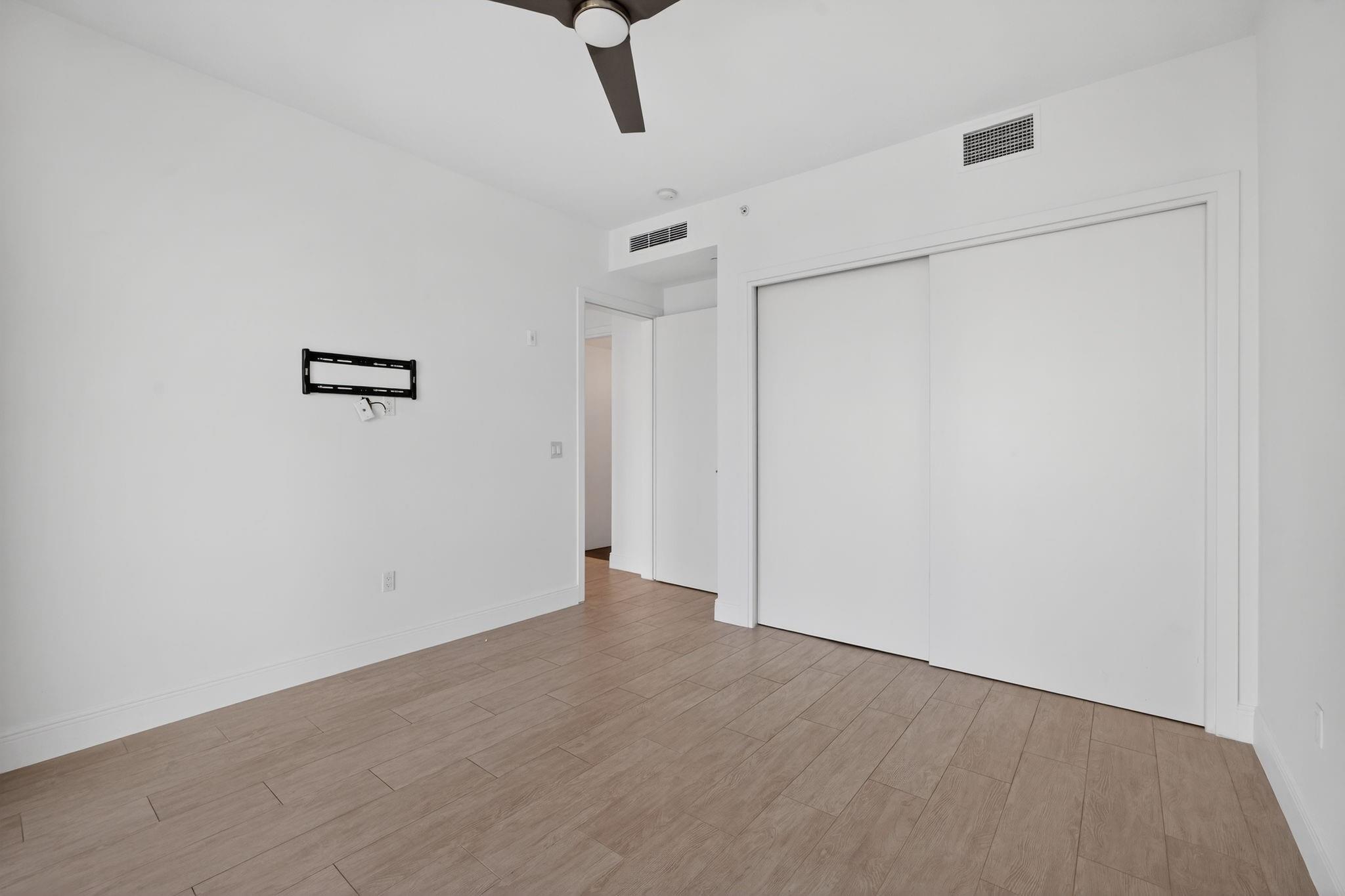 Aqualuna - Residential