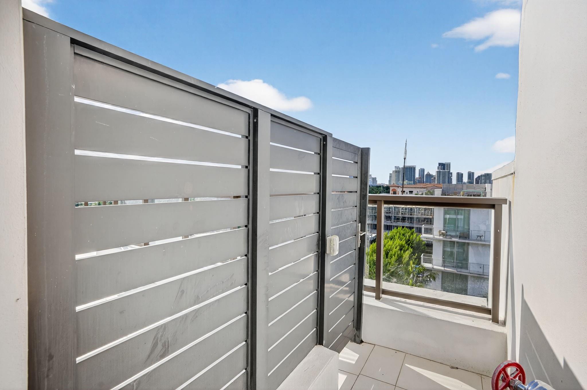 Aqualuna - Residential