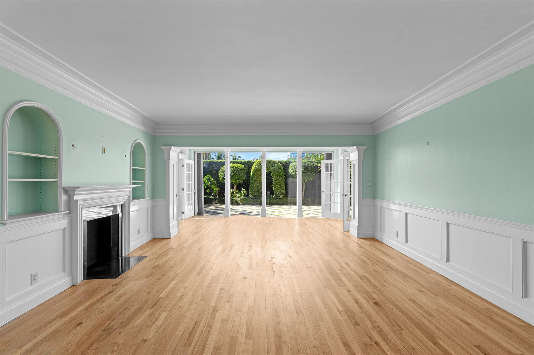 PARK PLACE INC 369 S LAKE - Residential