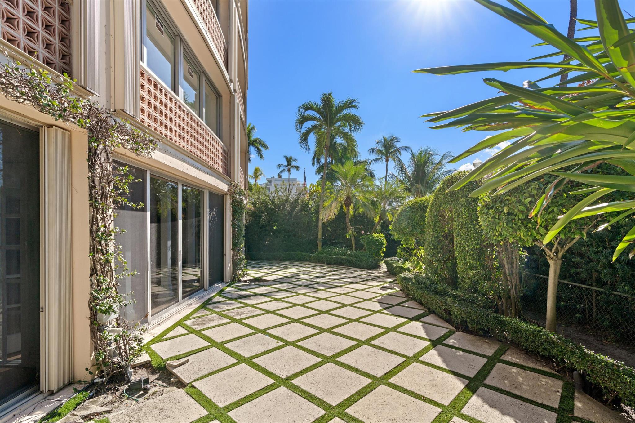 PARK PLACE INC 369 S LAKE - Residential