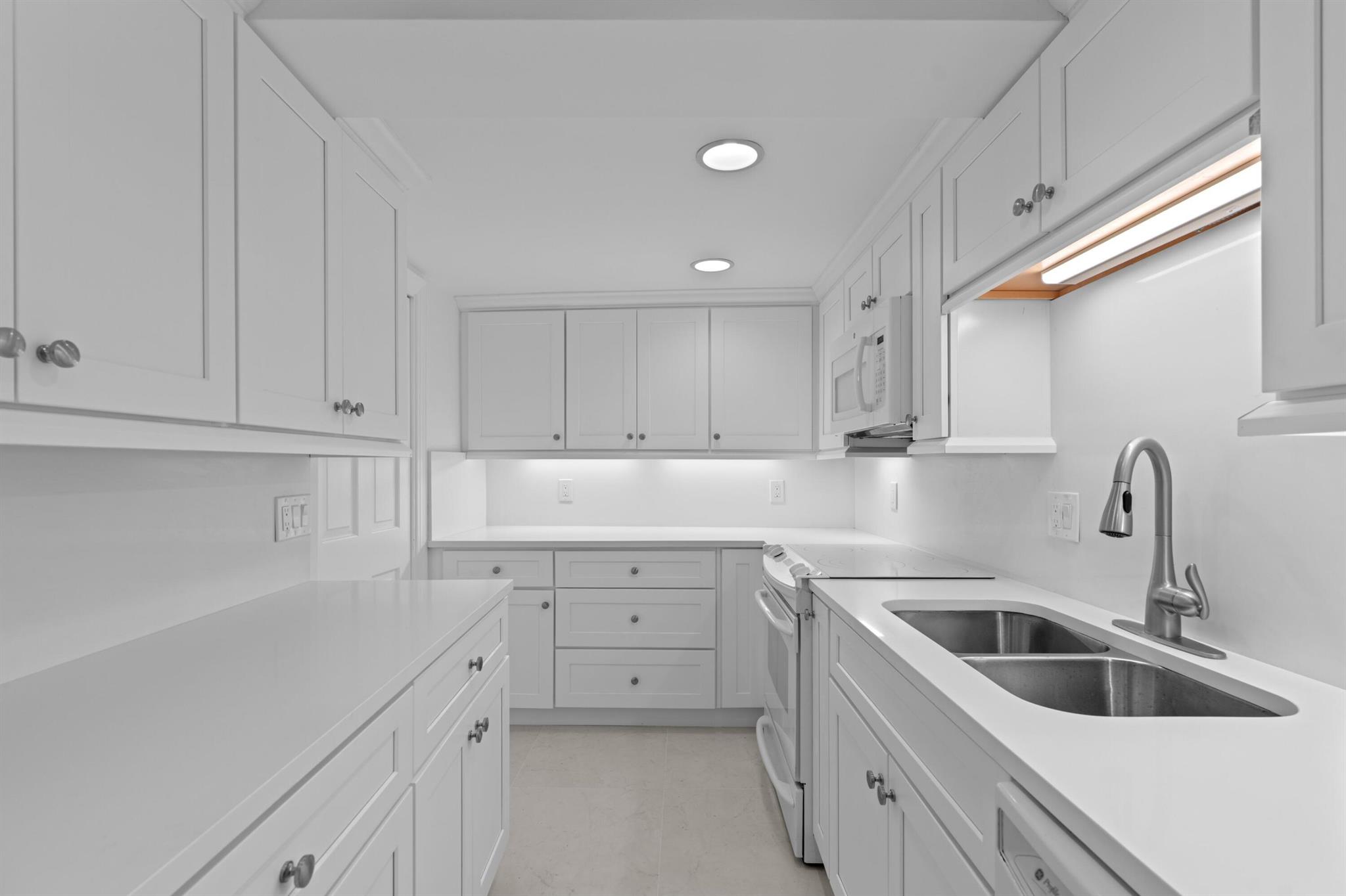 PARK PLACE INC 369 S LAKE - Residential