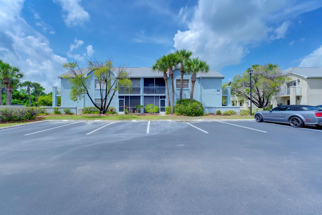 Photo of 1616 SE Green Acres Circle #204, Port St Lucie, FL 34953 (MLS # R10916450)