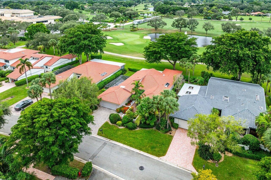 Photo of 29 Bristol Lane, Boynton Beach, FL 33436 (MLS # R11033628)